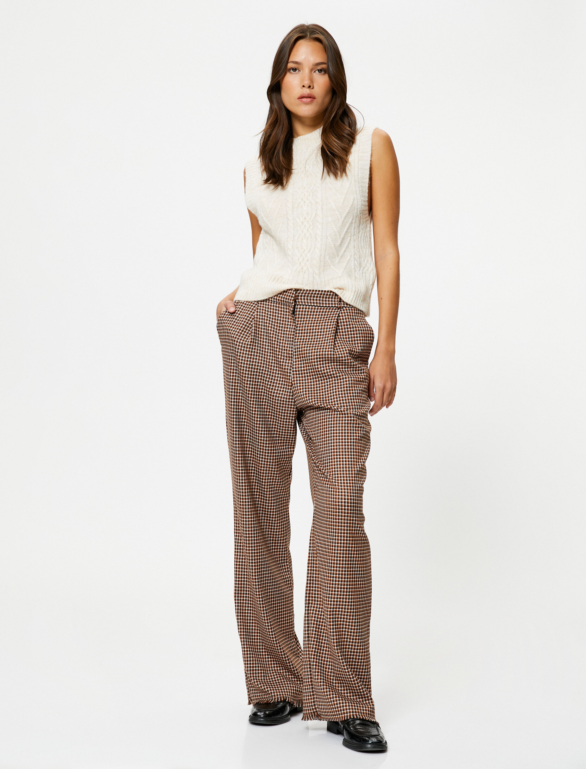   Dik Yaka Süveter Saç Örgüsü Motifli