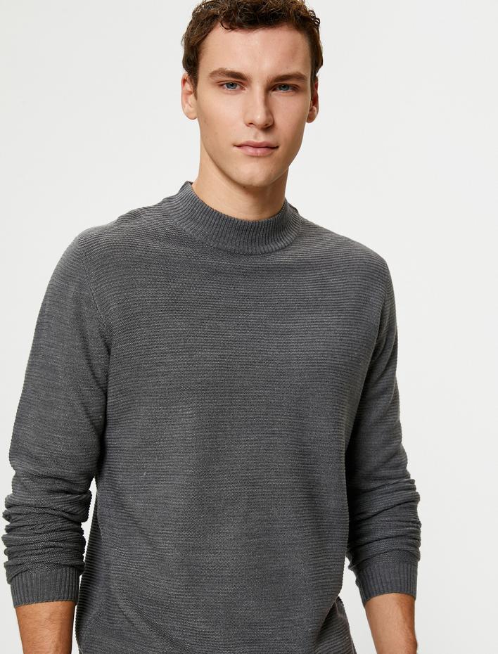  Basic Triko Kazak Slim Fit Yarım Balıkçı Yaka Dokulu Uzun Kollu