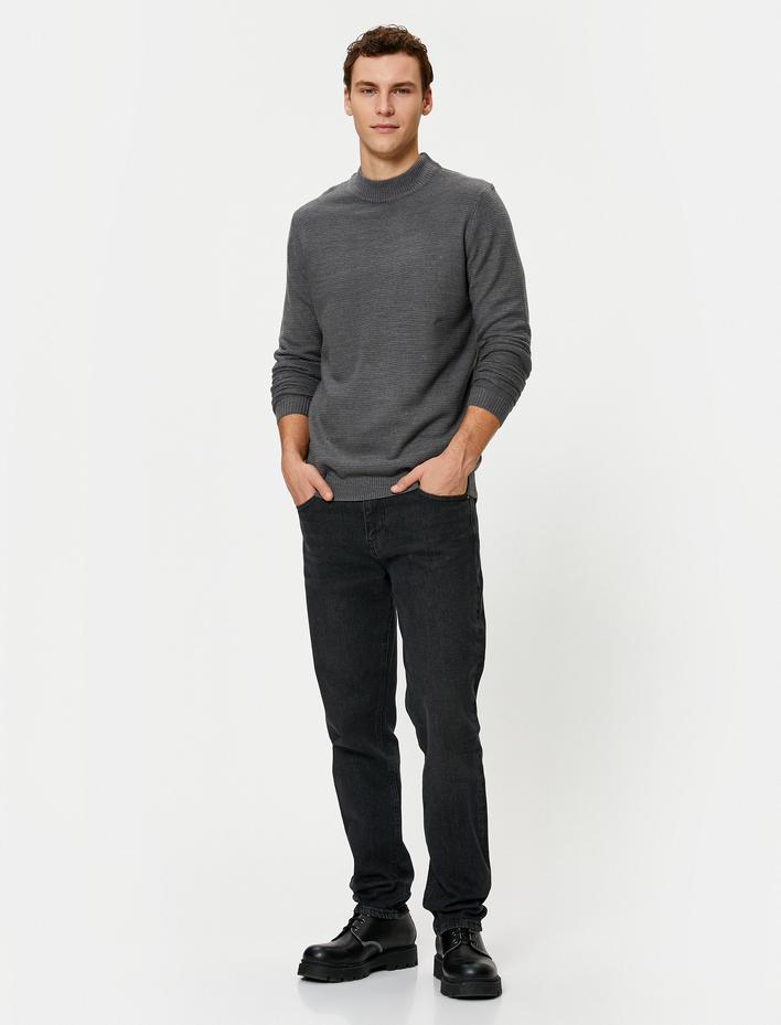  Basic Triko Kazak Slim Fit Dik Yaka Dokulu Uzun Kollu