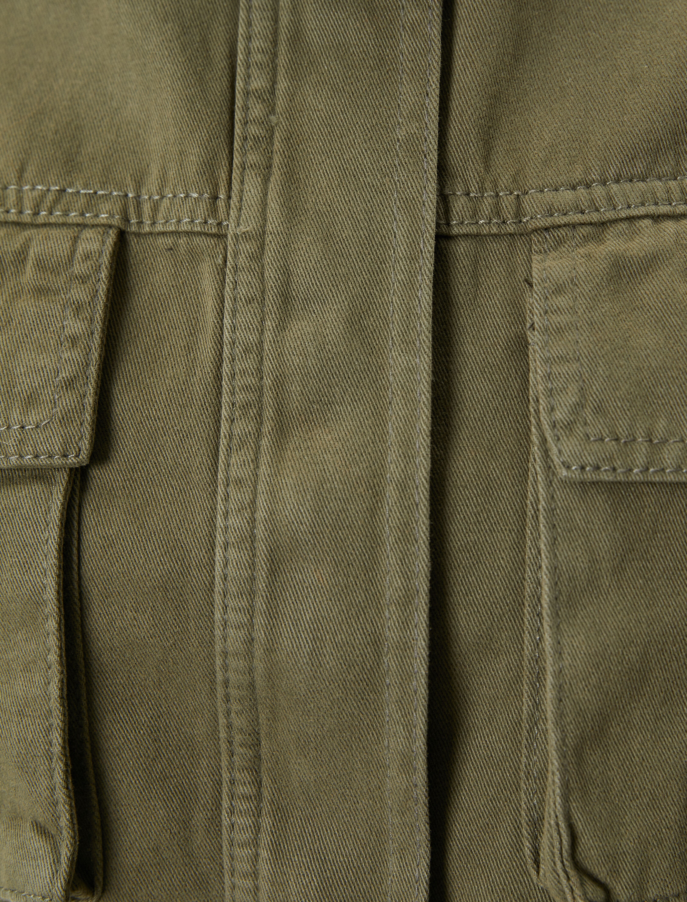   Kısa Ceket Soluk Efektli Kapaklı Cep Detaylı Gizli Düğmeli Pamuklu