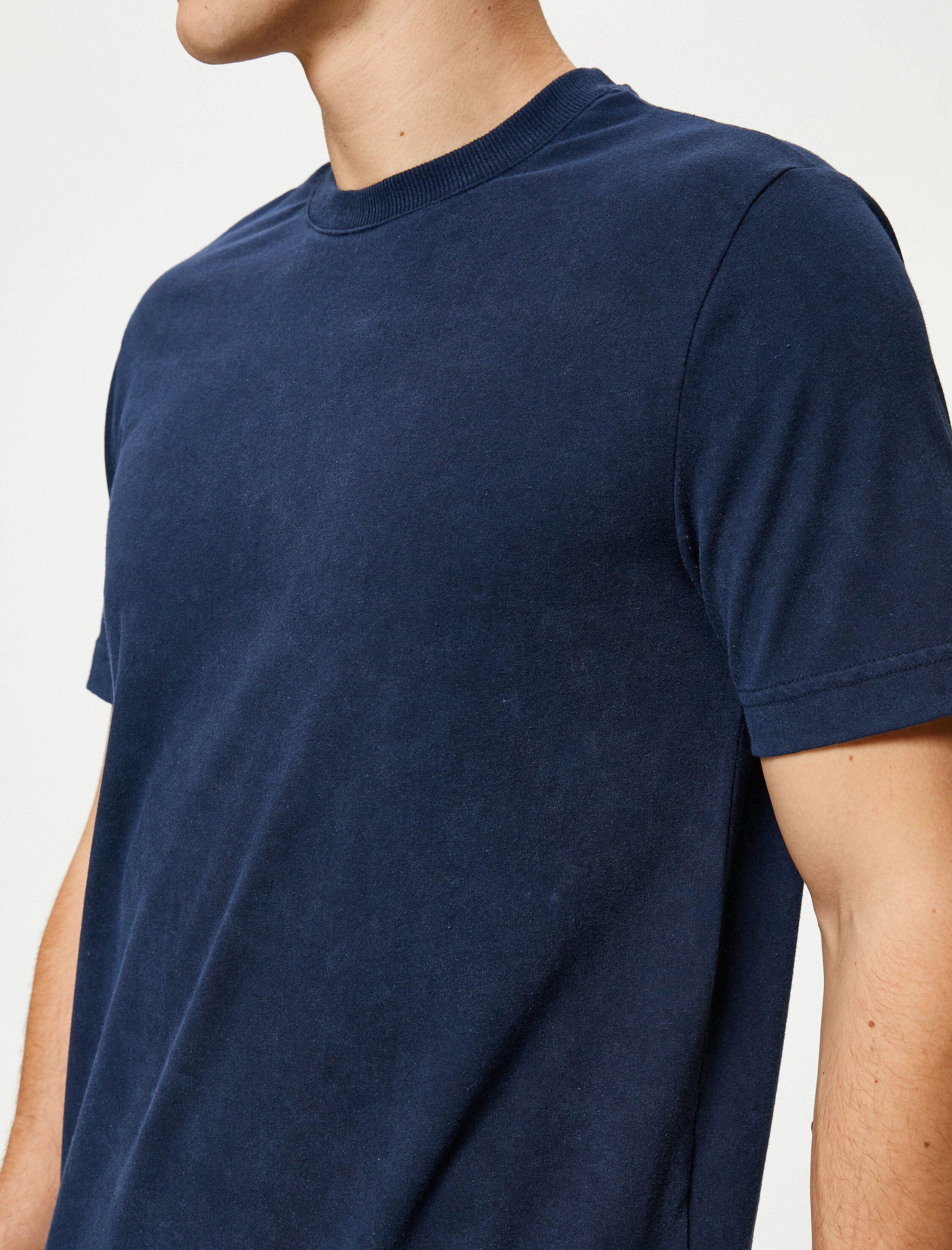   Yıkamalı Tişört Bisiklet Yaka Kısa Kollu Etiket Detaylı