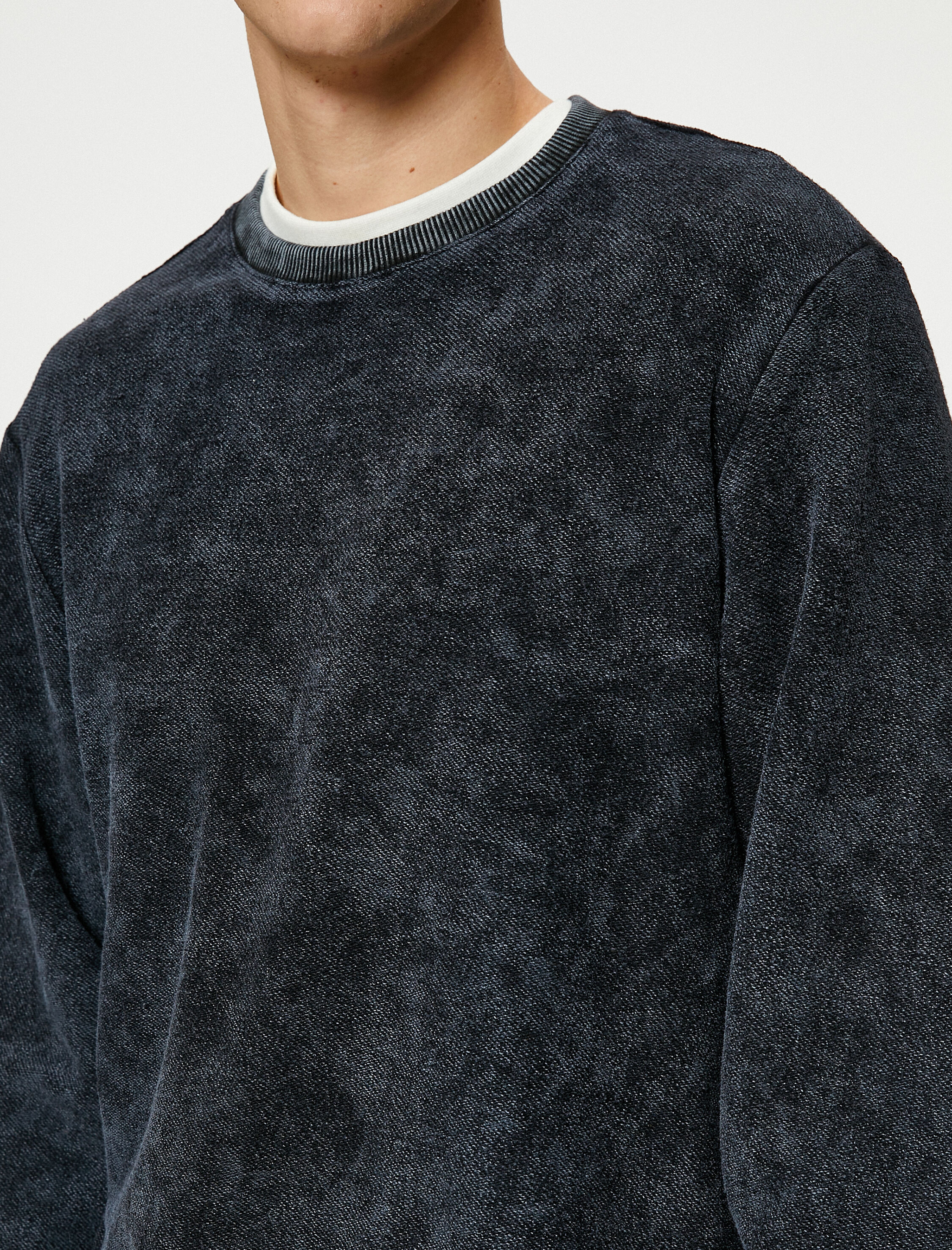   Yıkamalı Sweat Bisiklet Yaka Batik Görünümlü Uzun Kollu Pamuklu