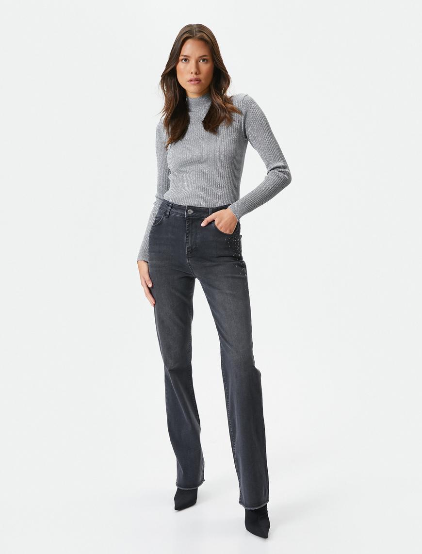   Melis Ağazat X Koton - İspanyol Paça Taşlı Kot Pantolon Dar Kesim Yüksek Bel - Victoria Slim Jean