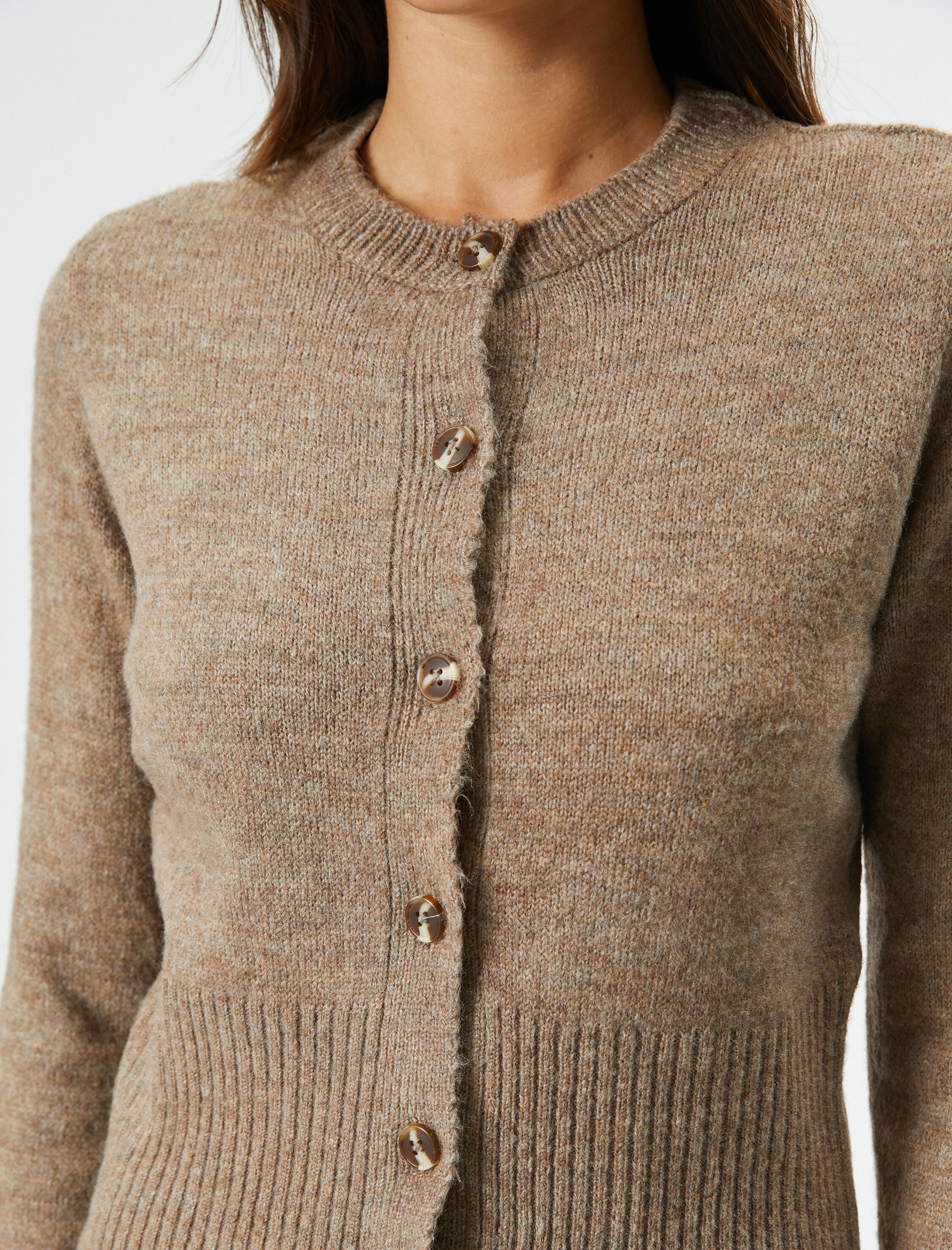   Triko Hırka Düğmeli Bisiklet Yaka