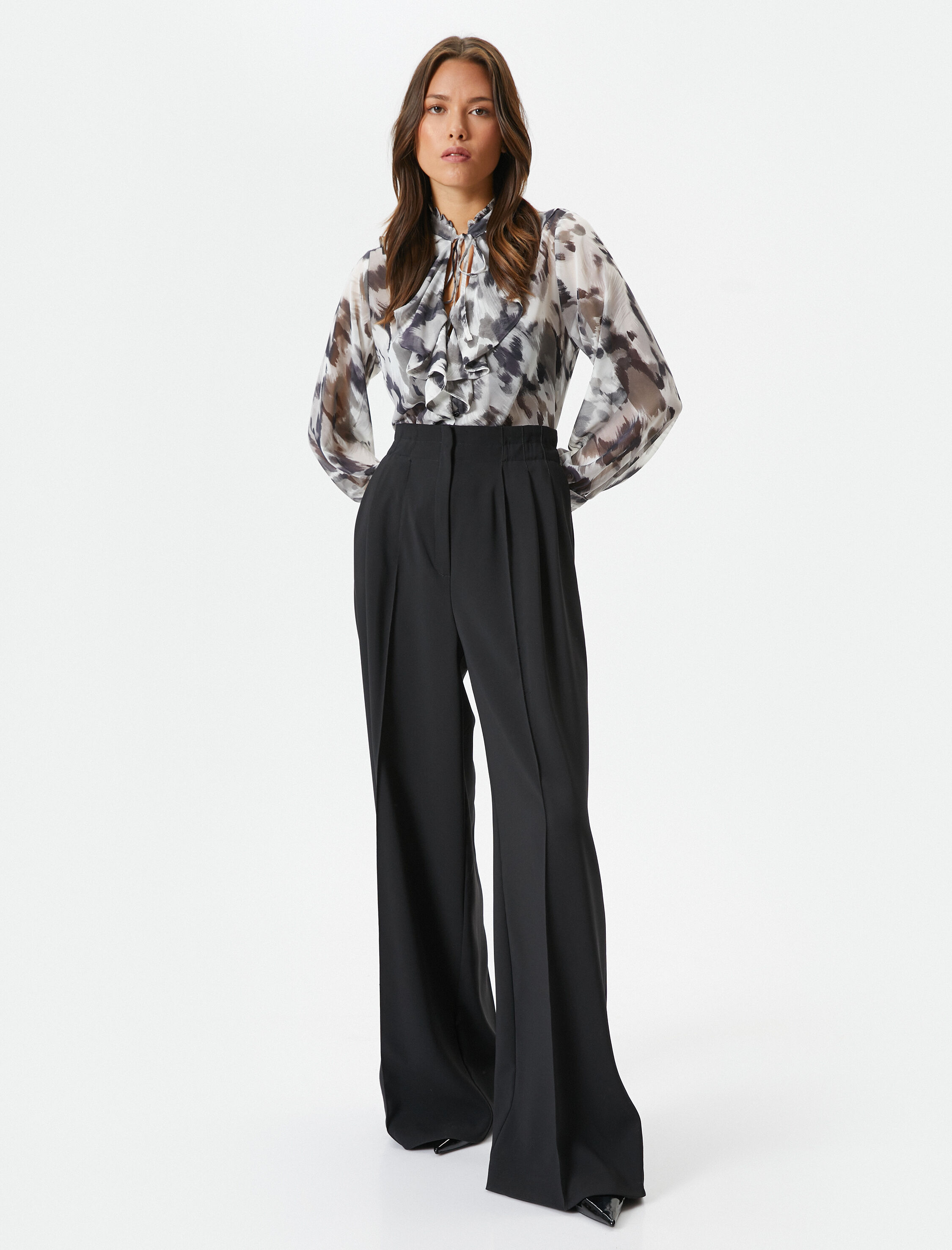   Fırfırlı Bluz Dik Yaka Bağlama Detaylı Uzun Kollu Düğmeli