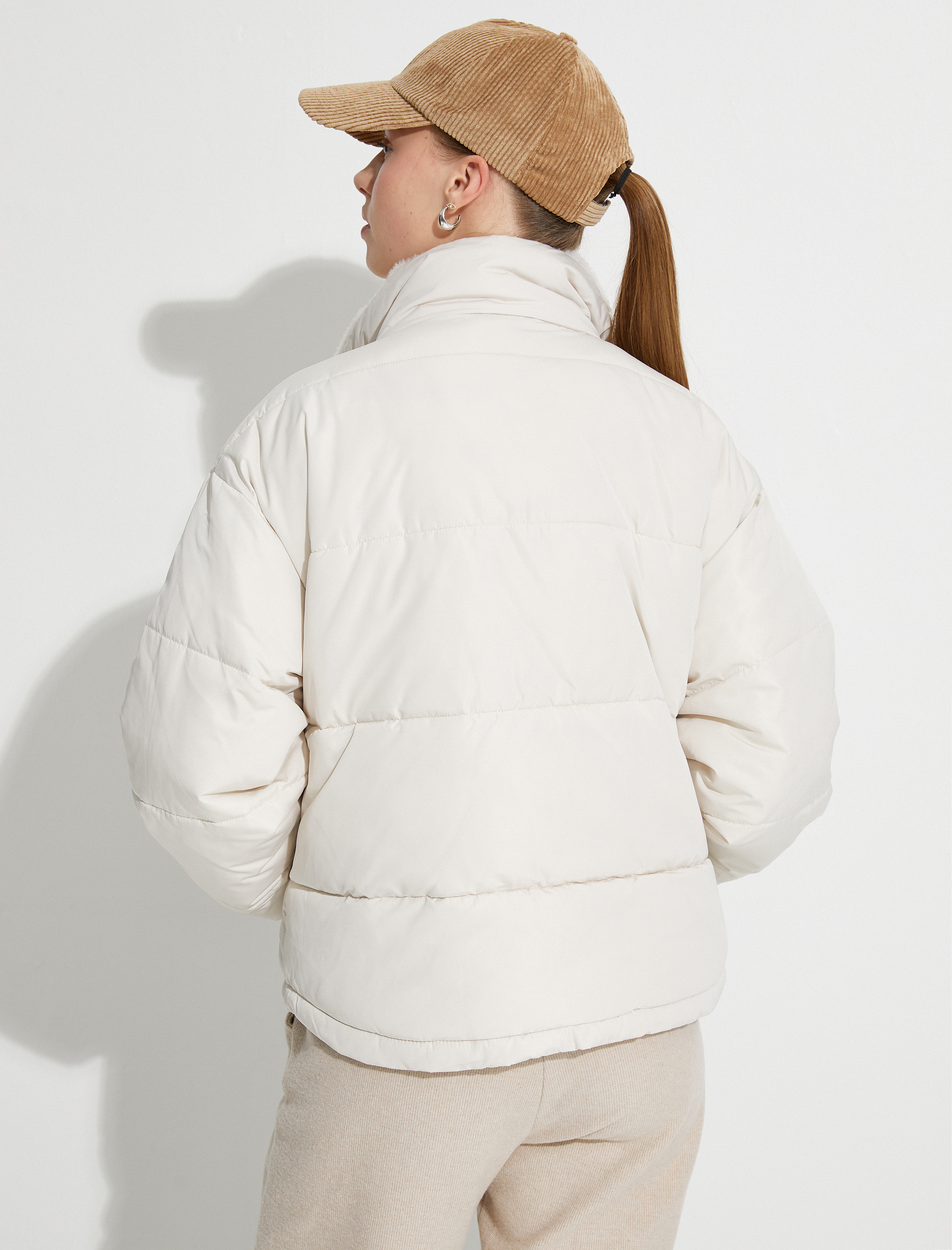   Şişme Mont Yakası Peluş Detaylı Cepli