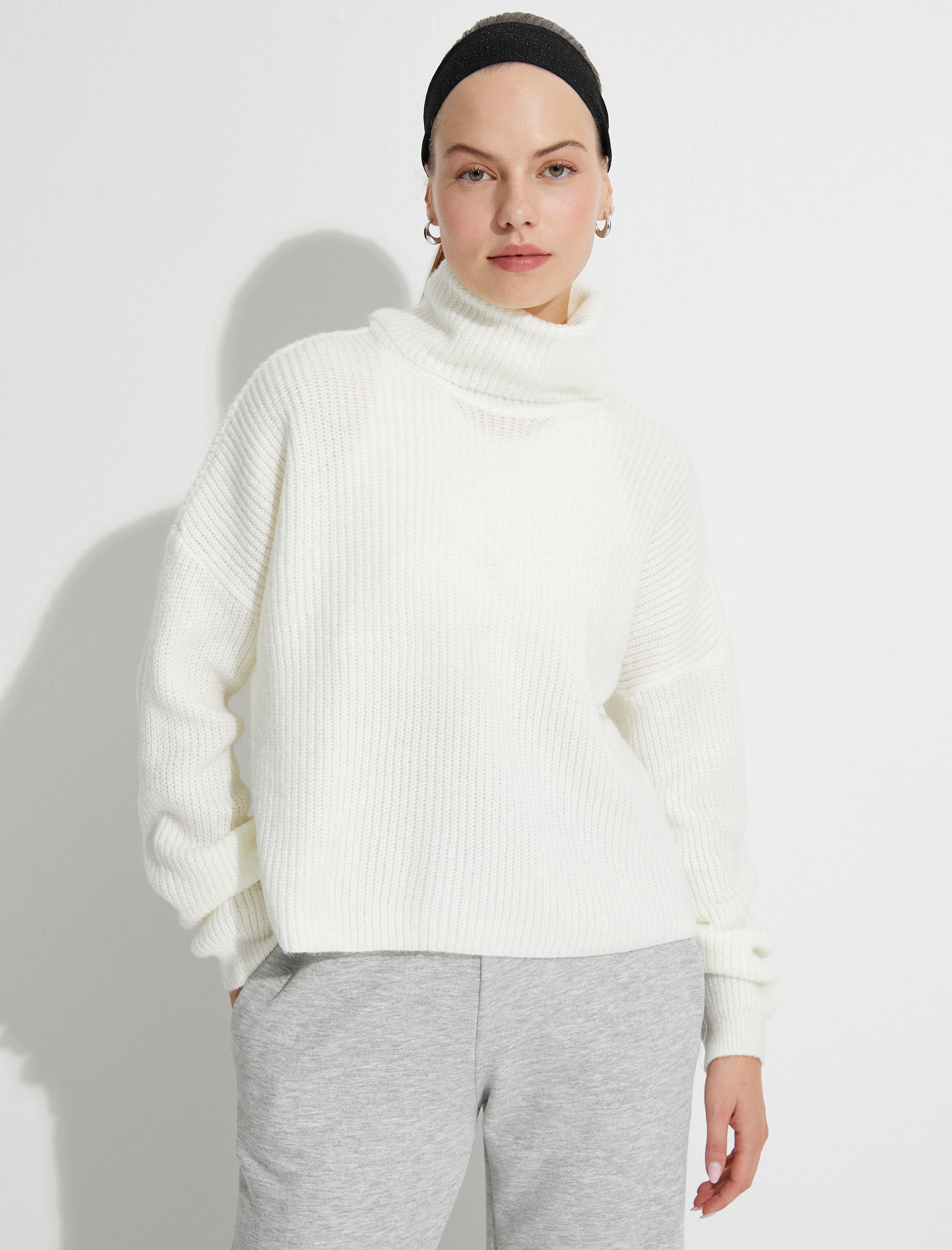   Boğazlı Örgü Kazak Yumuşak Dokulu Uzun Kollu