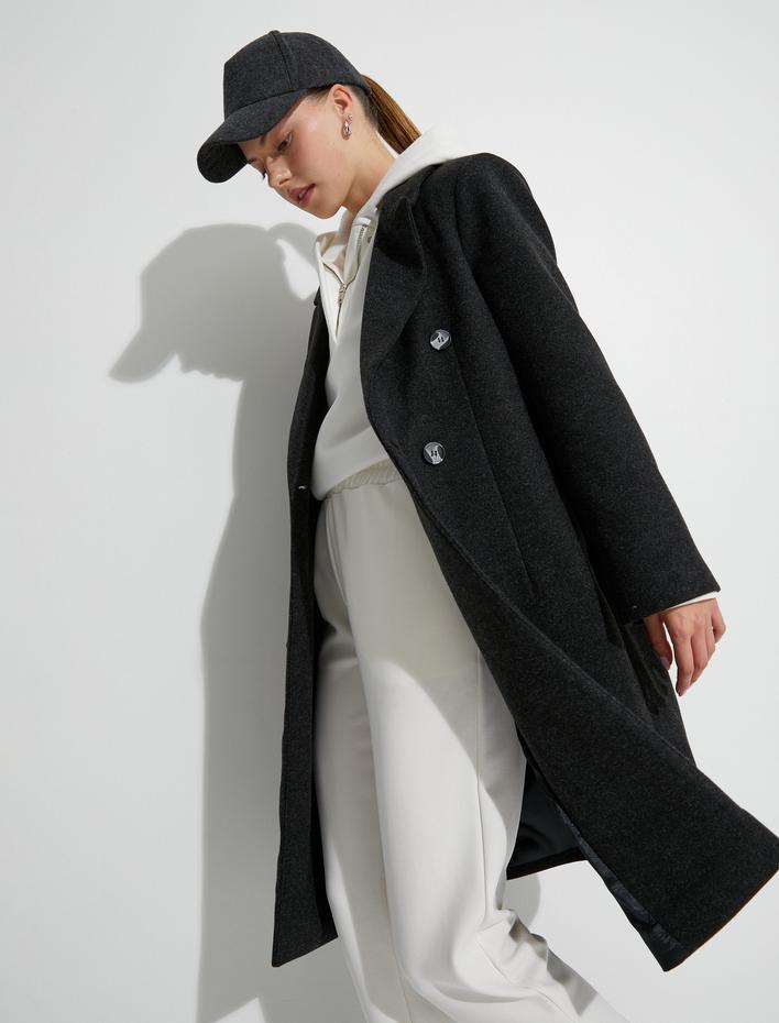  Uzun Kaşe Kaban Kruvaze Kapama Düğmeli Cep Detaylı Kuşaklı