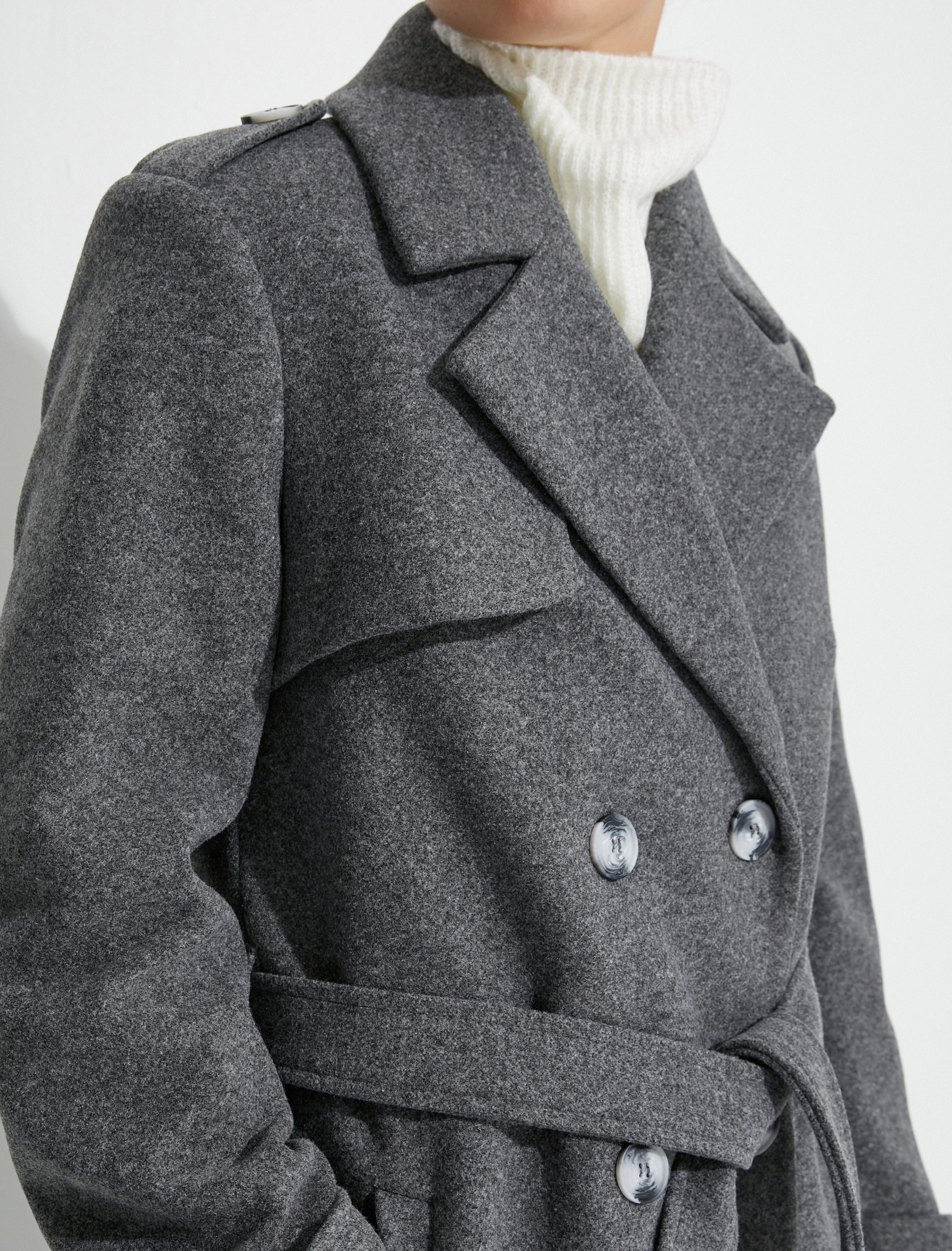   Uzun Kaşe Kaban Beli Kuşaklı Kruvaze Düğmeli Cep Detaylı