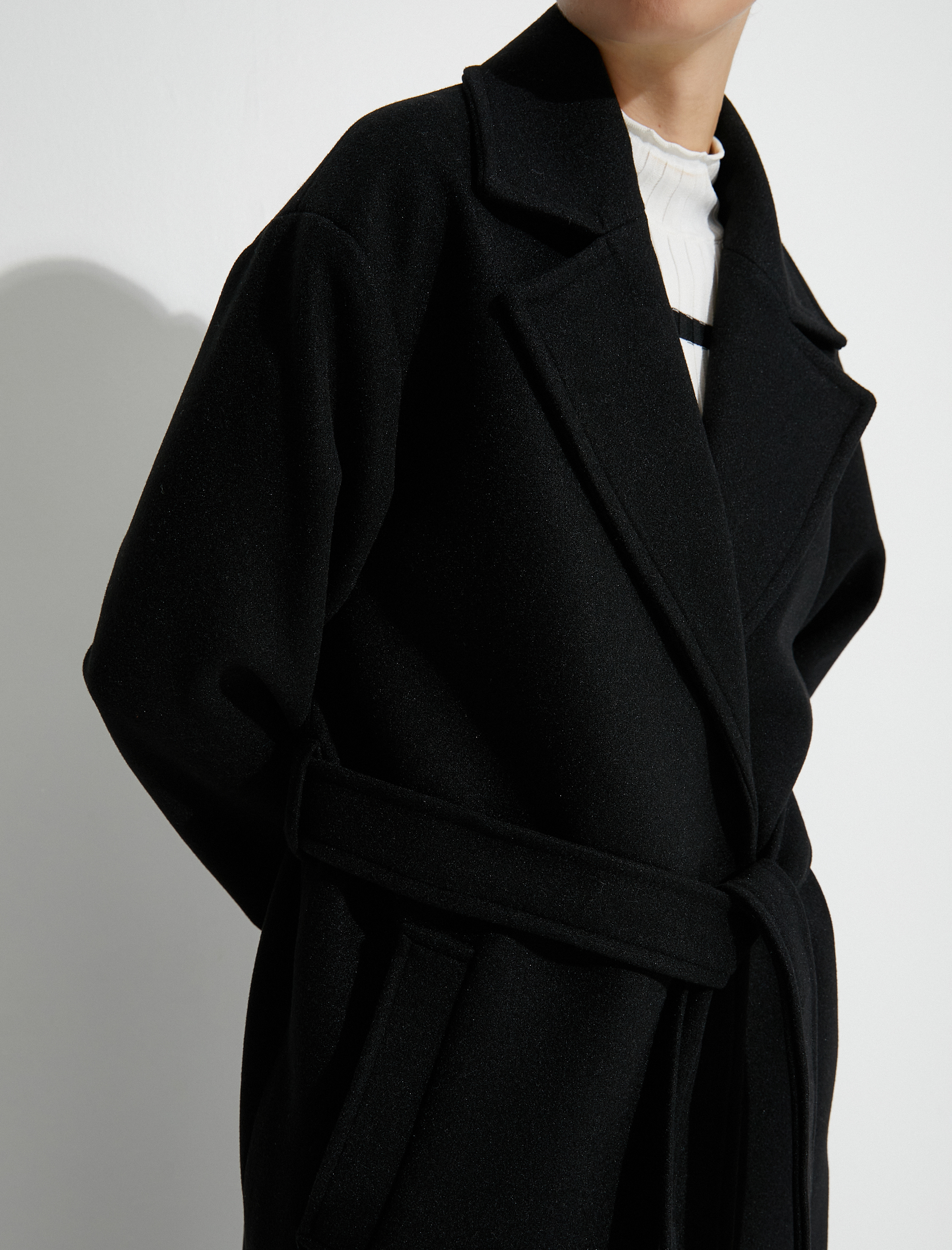   Uzun Kaşe Kaban Beli Kuşaklı Cepli Kruvaze Yaka