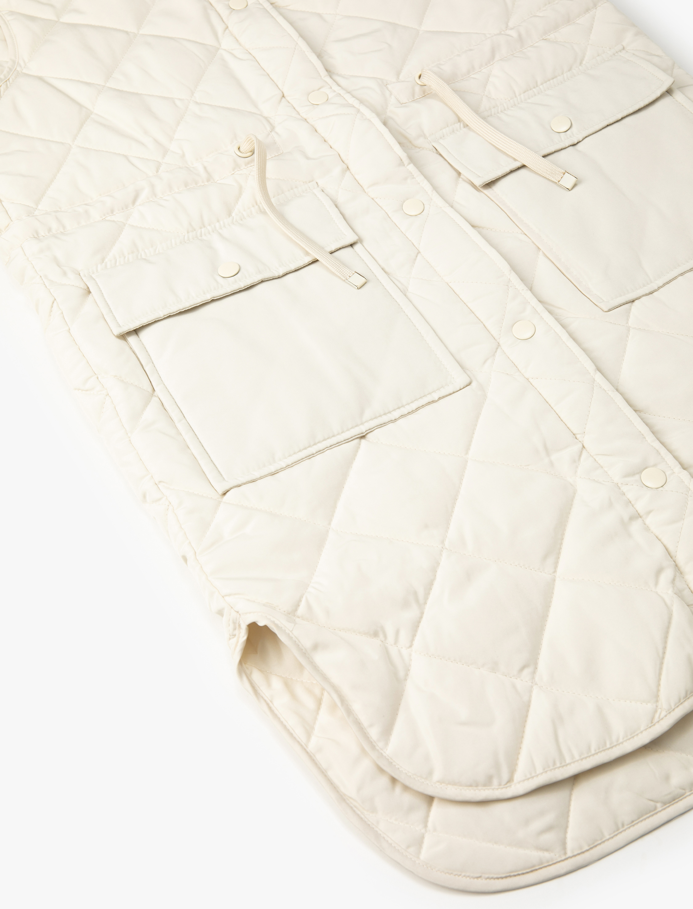   Kapitone Uzun Yelek Cepli Kapüşonlu Beli Bağlamalı Çıtçıt Düğmeli