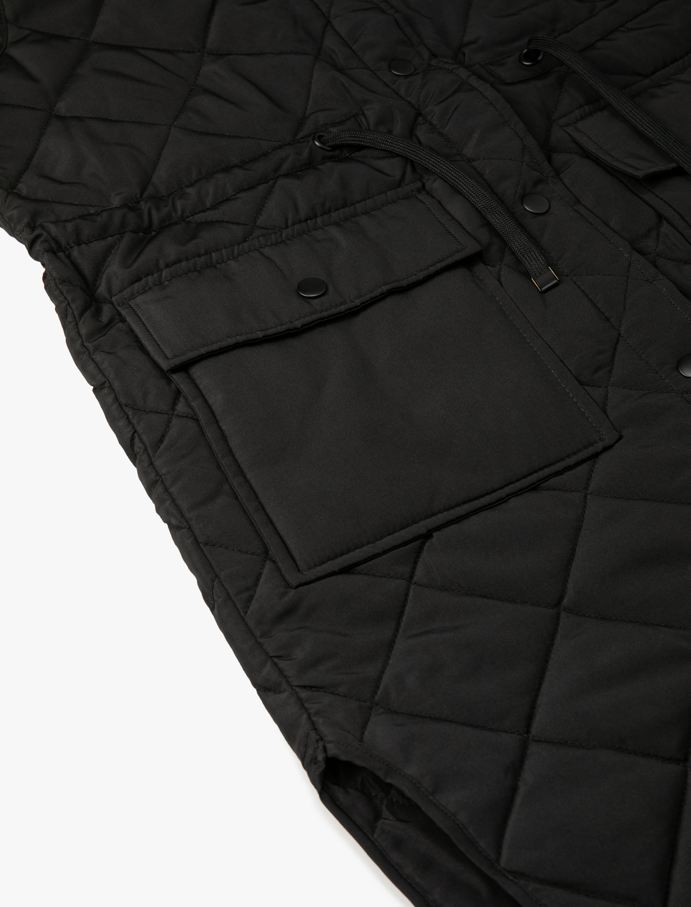   Kapitone Uzun Yelek Cepli Kapüşonlu Beli Bağlamalı Çıtçıt Düğmeli