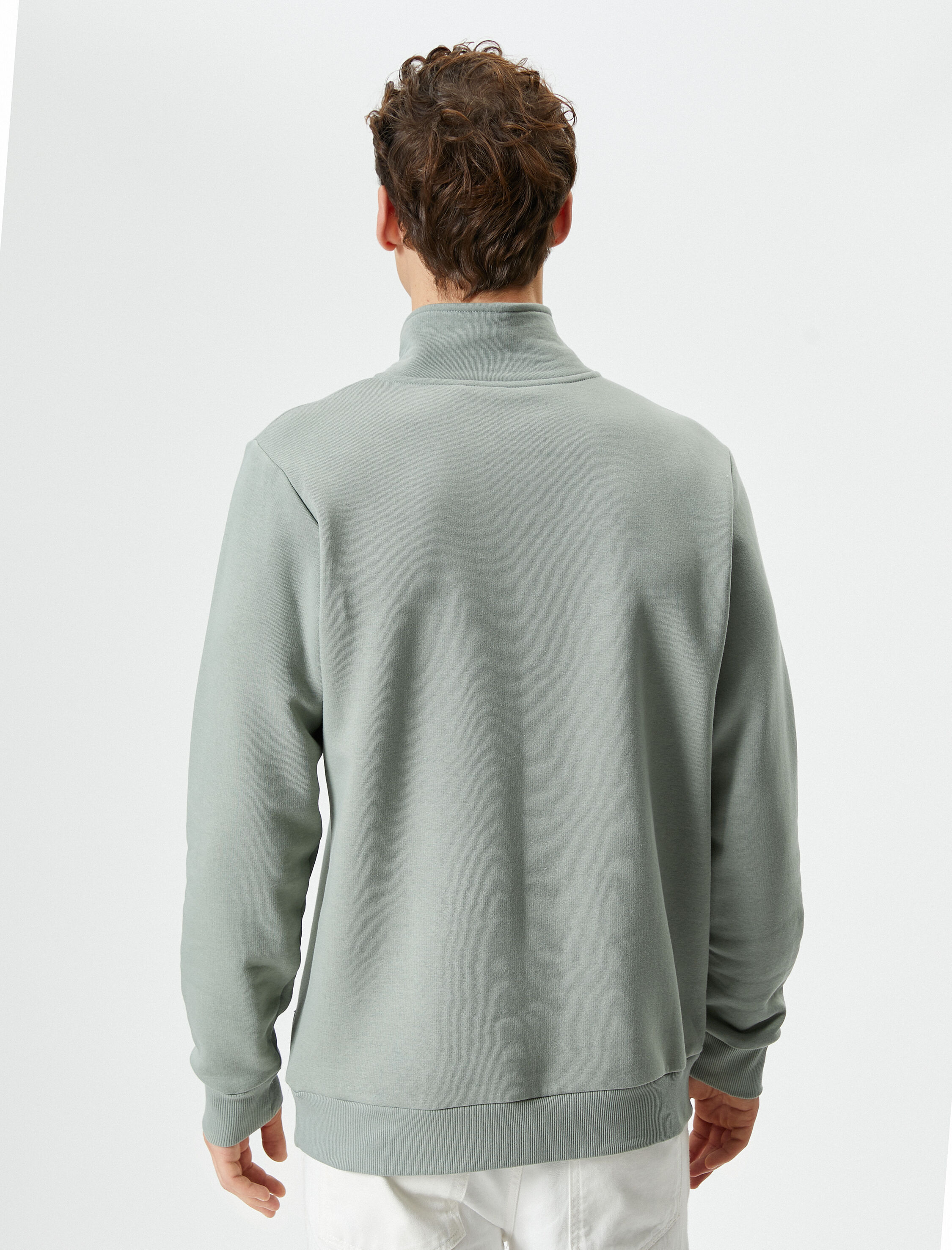   Bugs Bunny Dik Yaka Sweatshirt Lisanslı Baskılı Şardonlu