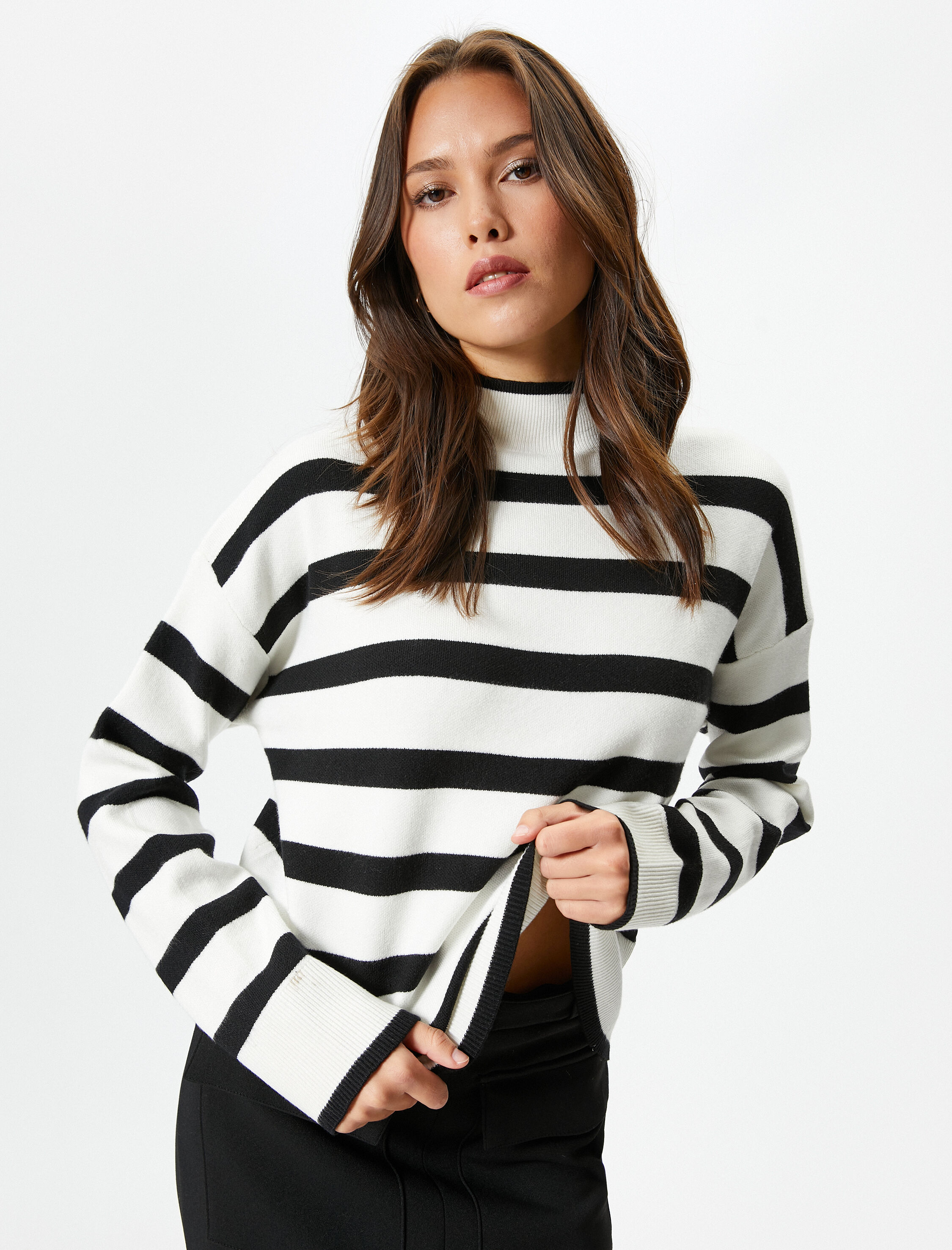 Oversize Triko Kazak Yarım Balıkçı Yaka