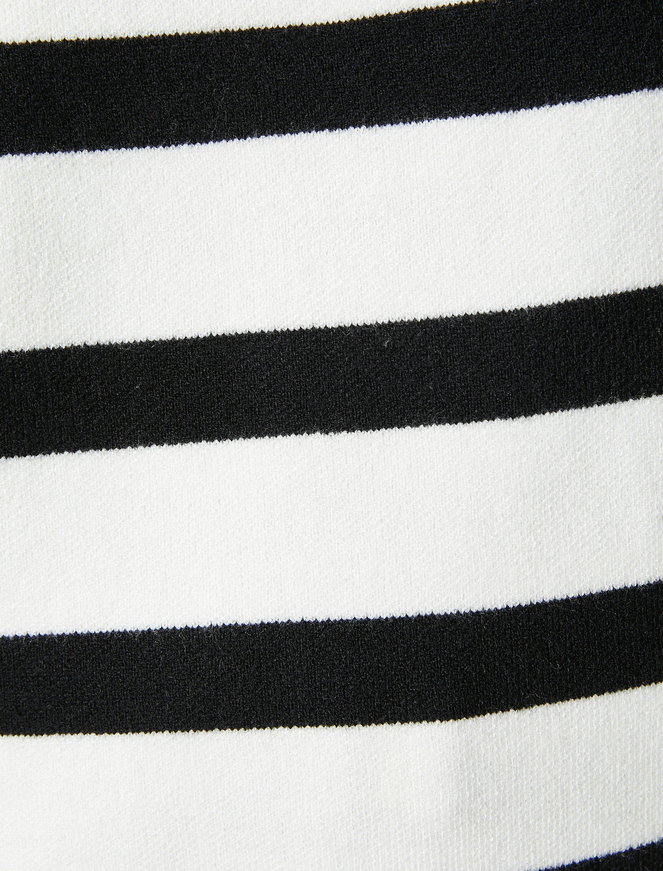 Oversize Triko Kazak Yarım Balıkçı Yaka