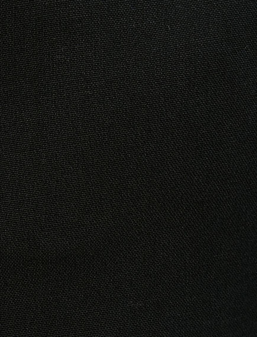   Crop Ceket Ters Kruvaze Yaka Düğme Kapamalı Slim Fit Zincir Detaylı