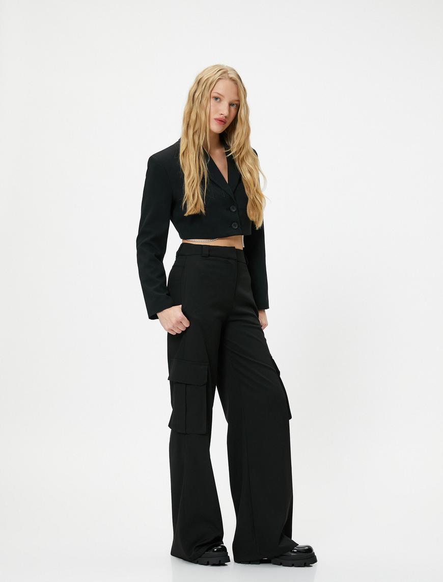   Crop Ceket Ters Kruvaze Yaka Düğme Kapamalı Slim Fit Zincir Detaylı