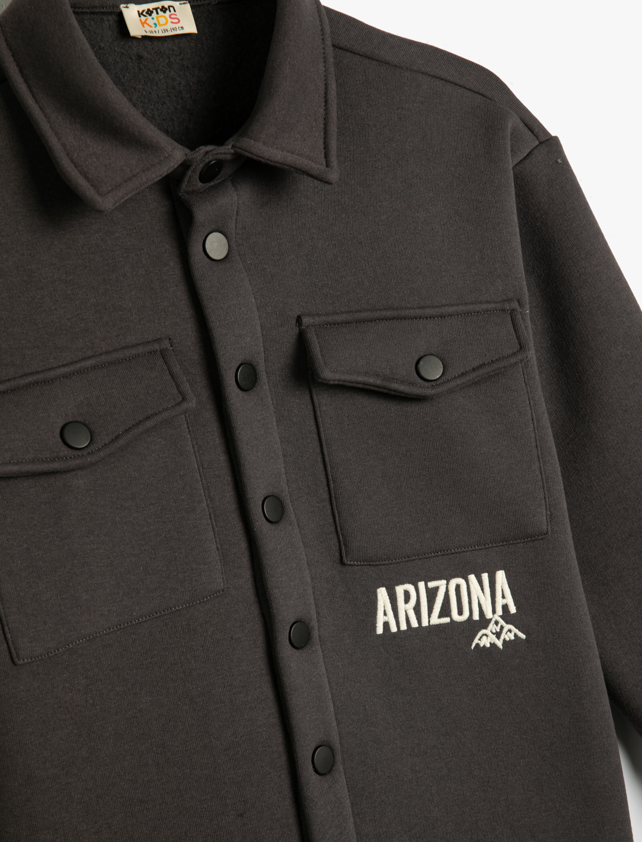  Erkek Çocuk Gömlek Yaka Sweatshirt Kapaklı Cepli İşleme Detaylı Şardonlu