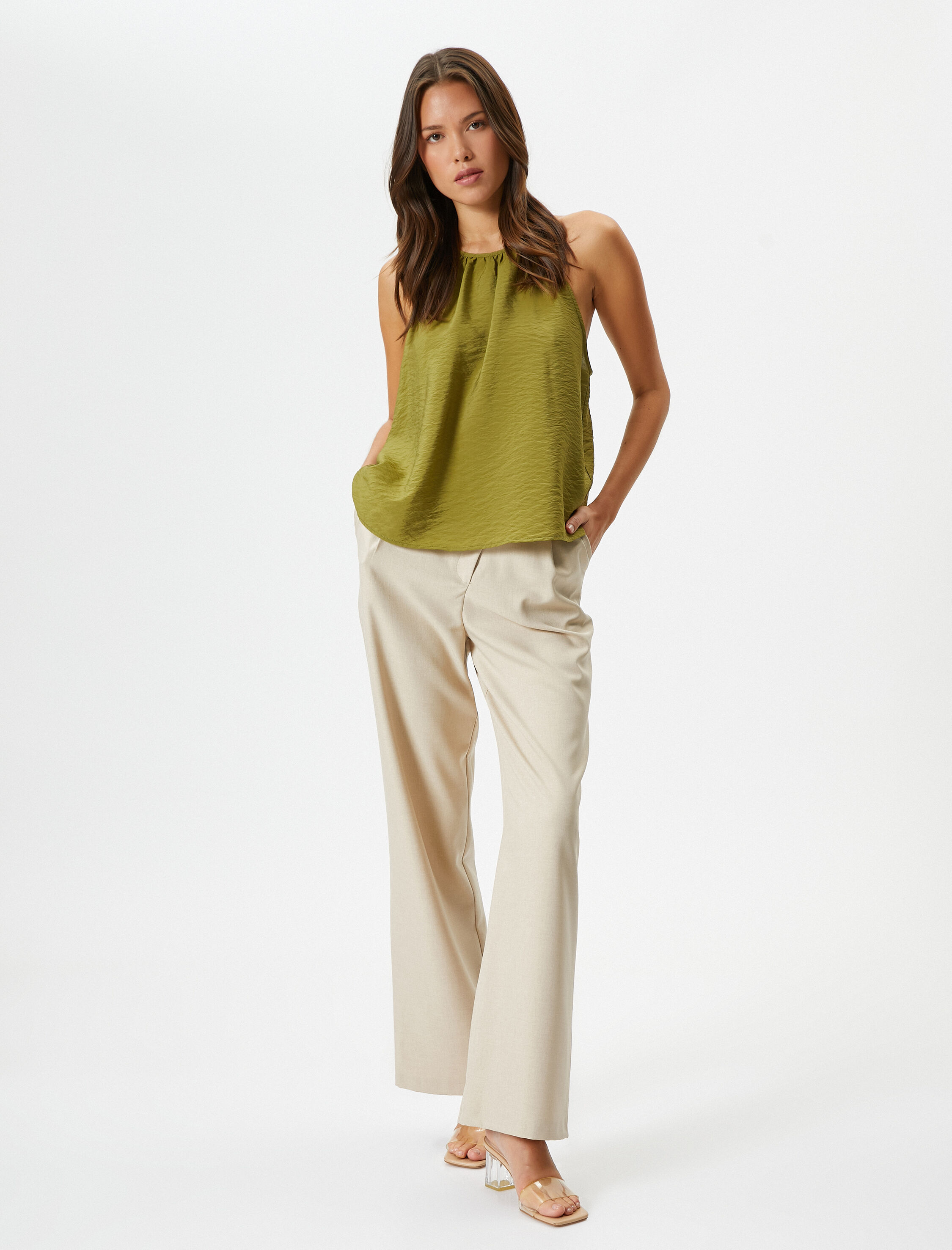   Halter Yaka Atlet Dokulu Viskon