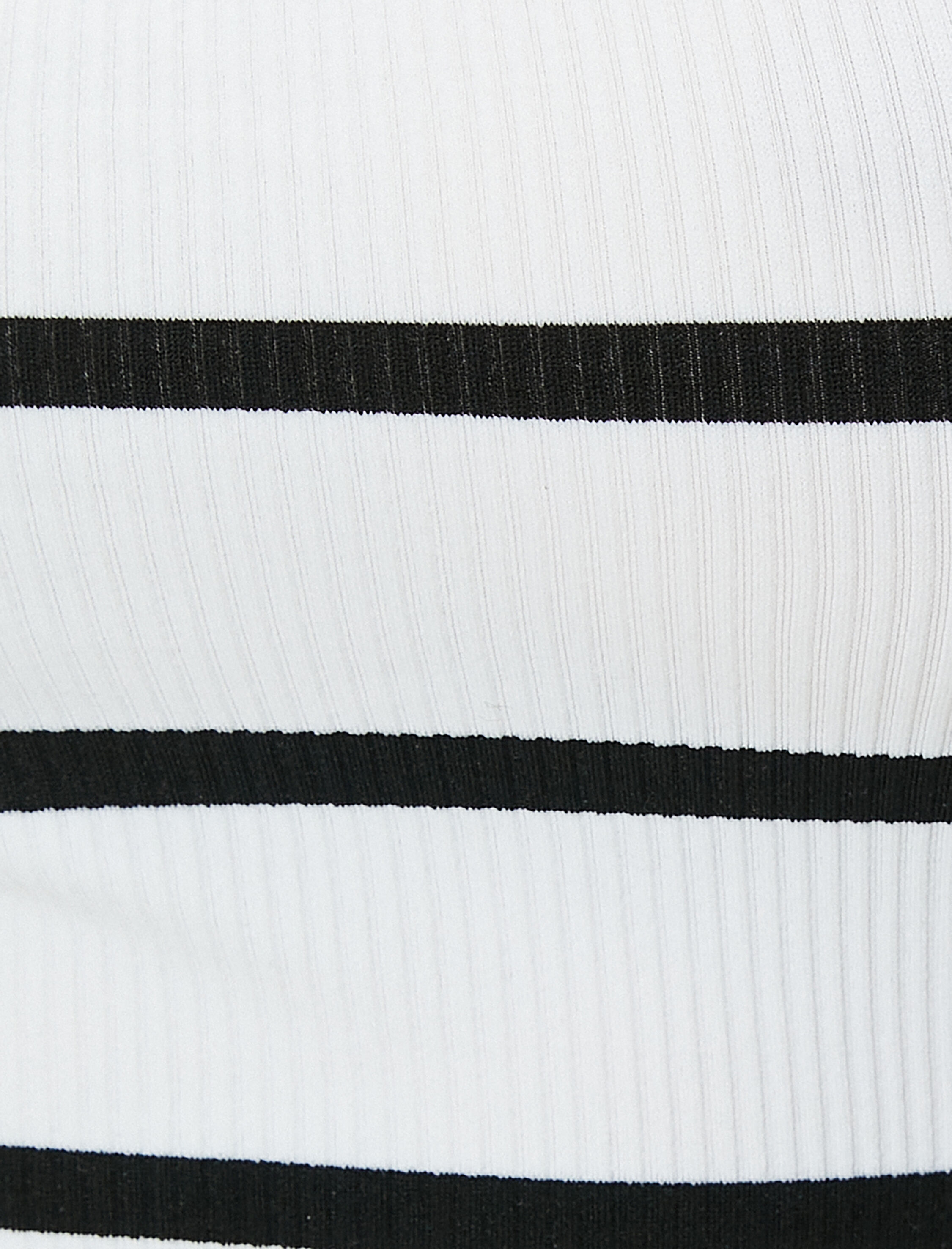   Kare Yaka Crop Atlet Ribanalı