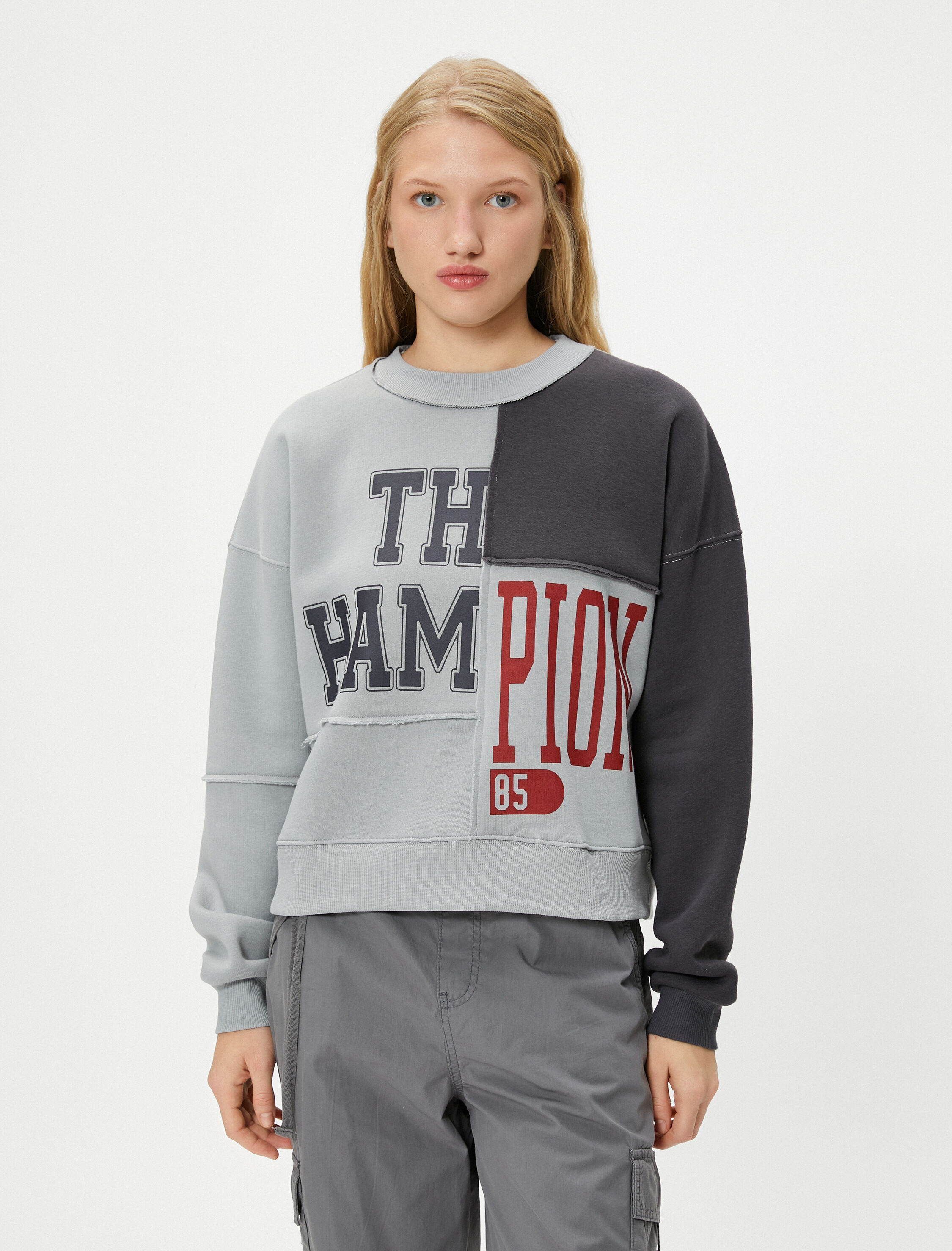   Şardonlu Kolej Sweatshirt Baskılı Parçalı Dikiş Detaylı Uzun Kollu Bisiklet Yaka Pamuklu