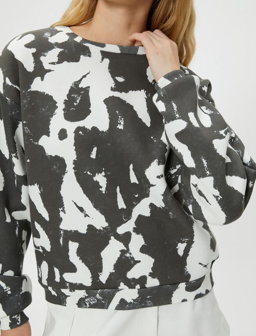   Şardonlu Oversize Sweatshirt Renk Kontrastlı Batik Desenli Uzun Kollu Bisiklet Yaka