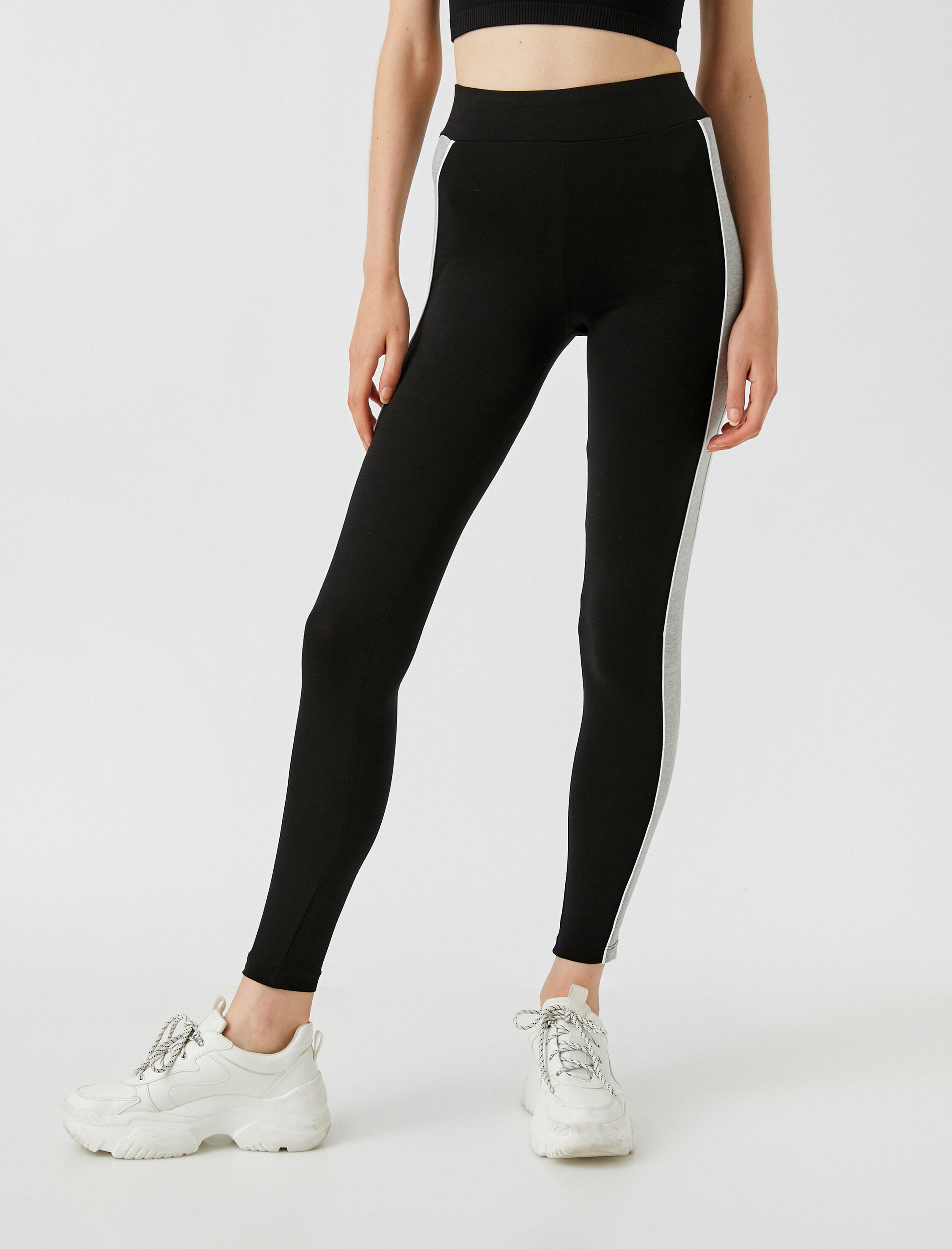   Şerit Detaylı Tayt