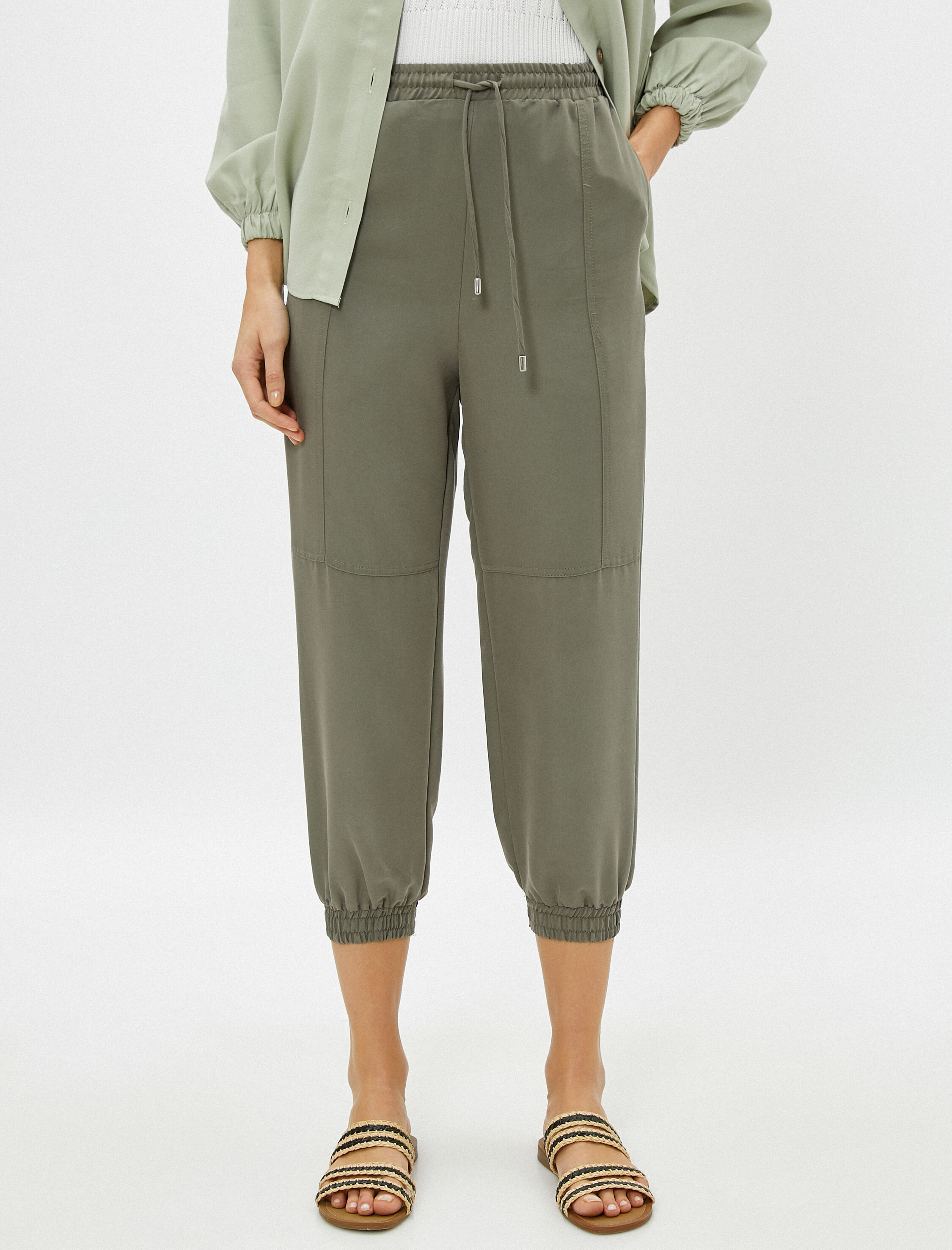   Beli Bağlamalı Jogger Pantolon