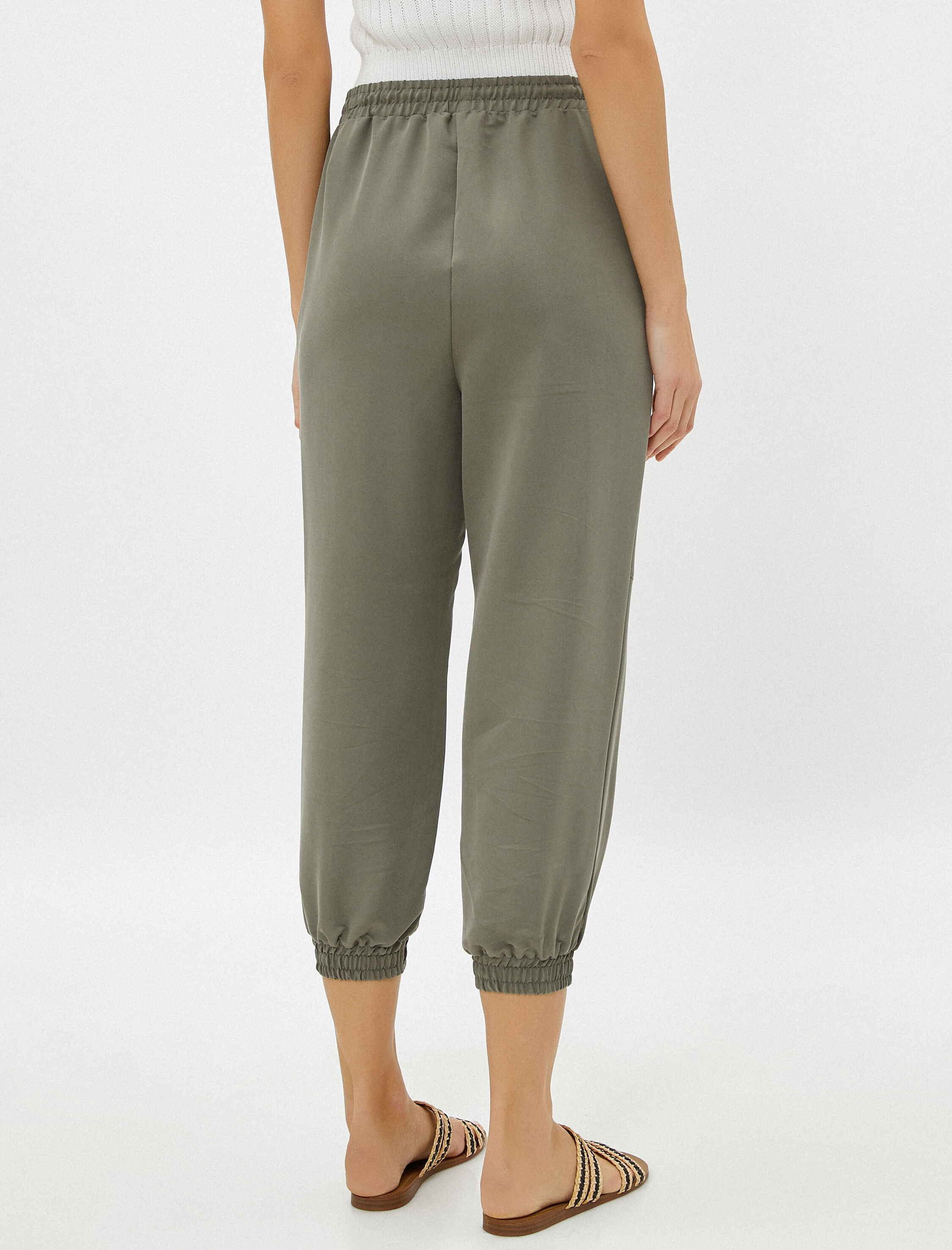   Beli Bağlamalı Jogger Pantolon