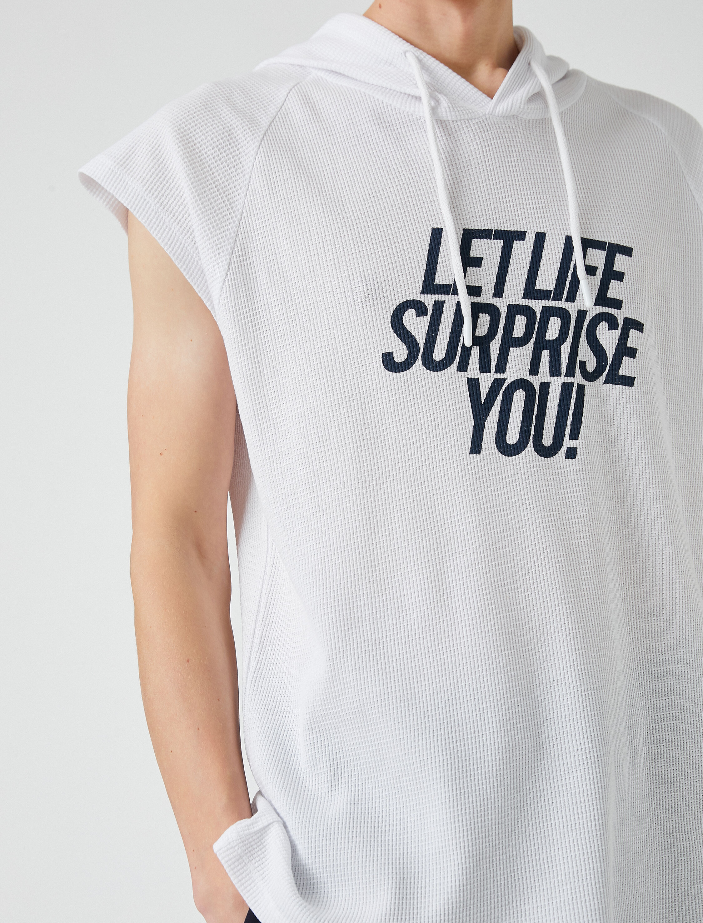   Oversize Kapşonlu Tişört Pamuklu Kolsuz Slogan Baskılı