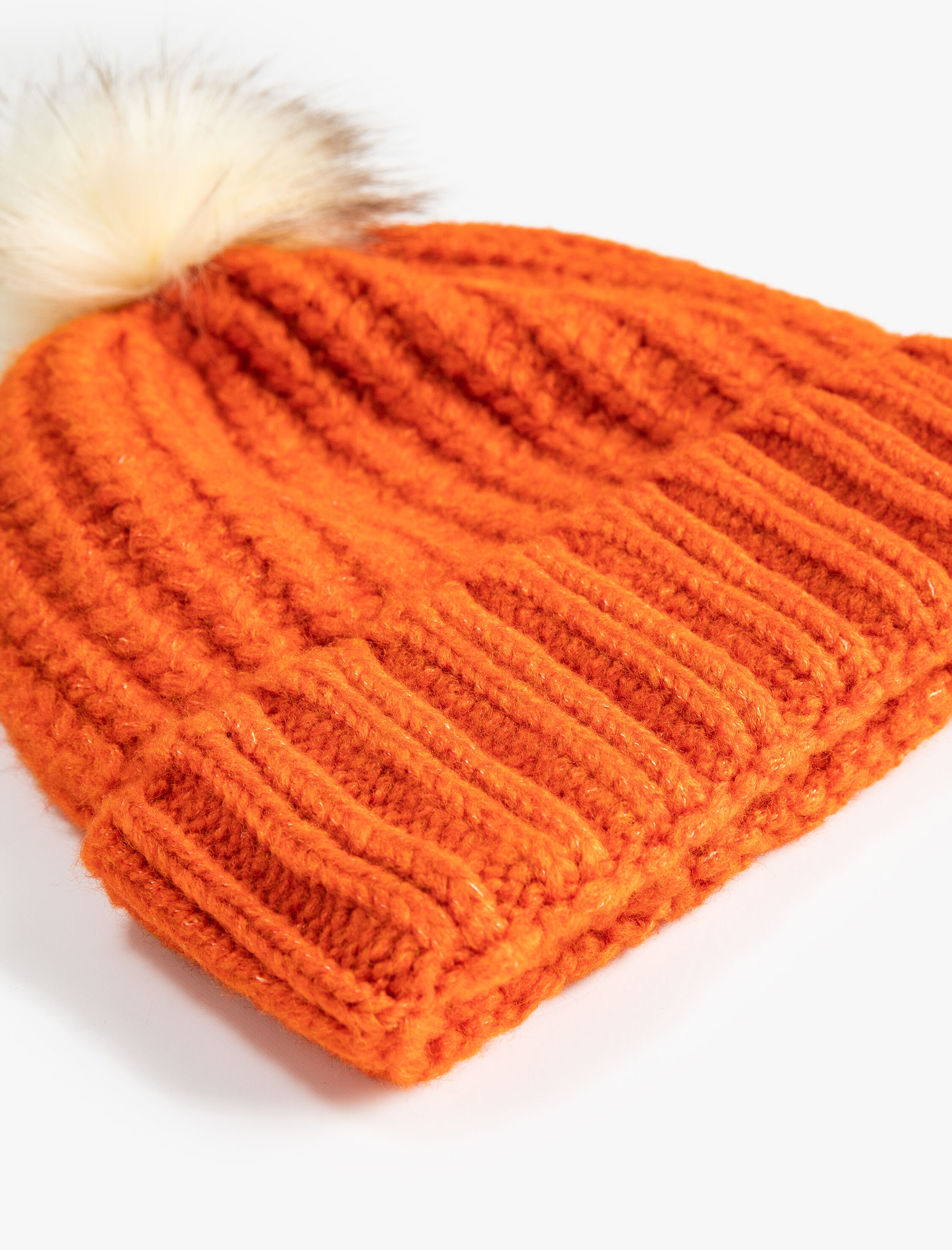  Kadın Örgü Bere Lastikli Peluş Ponponlu