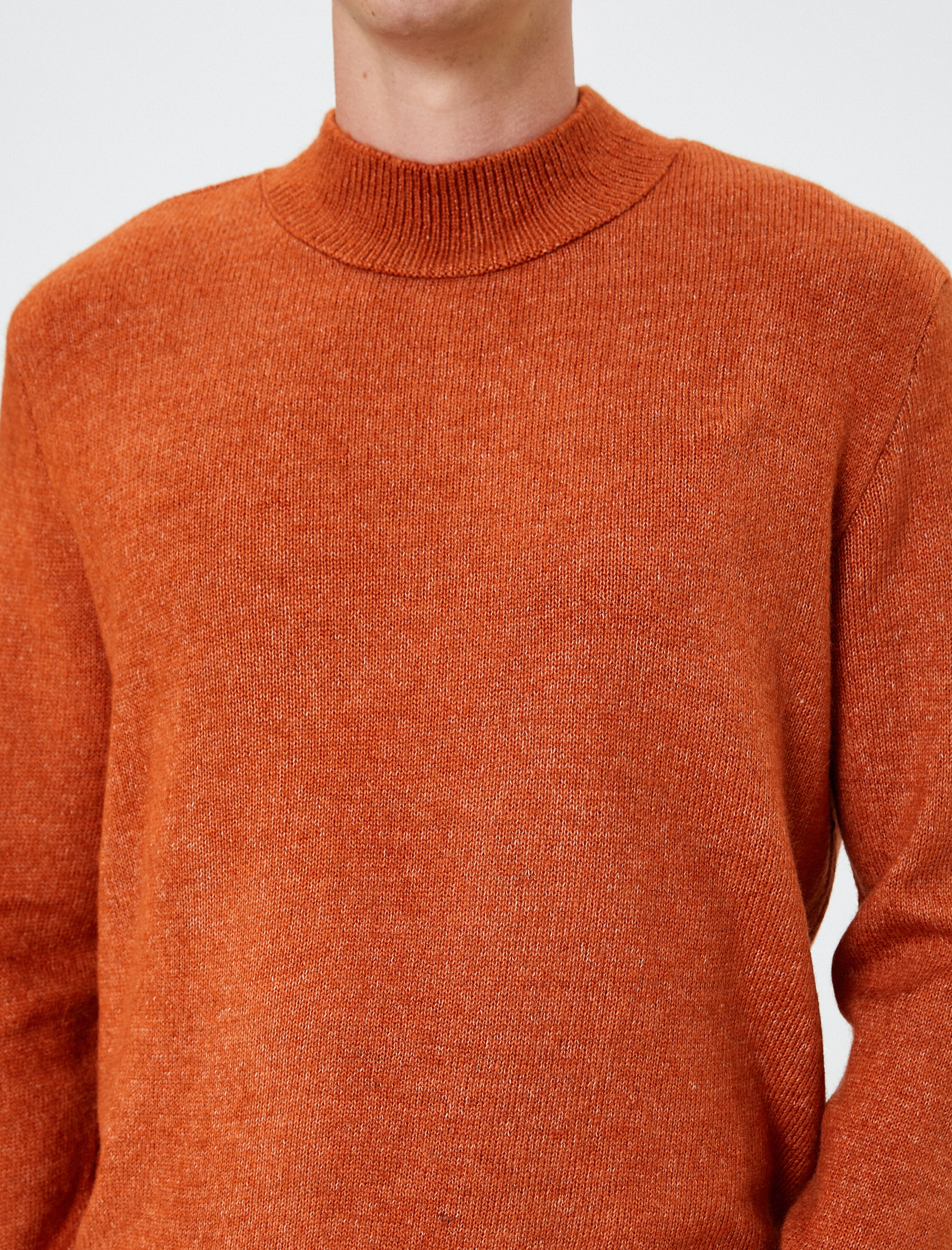   Basic Triko Kazak Yarım Balıkçı Yaka Dar Kesim