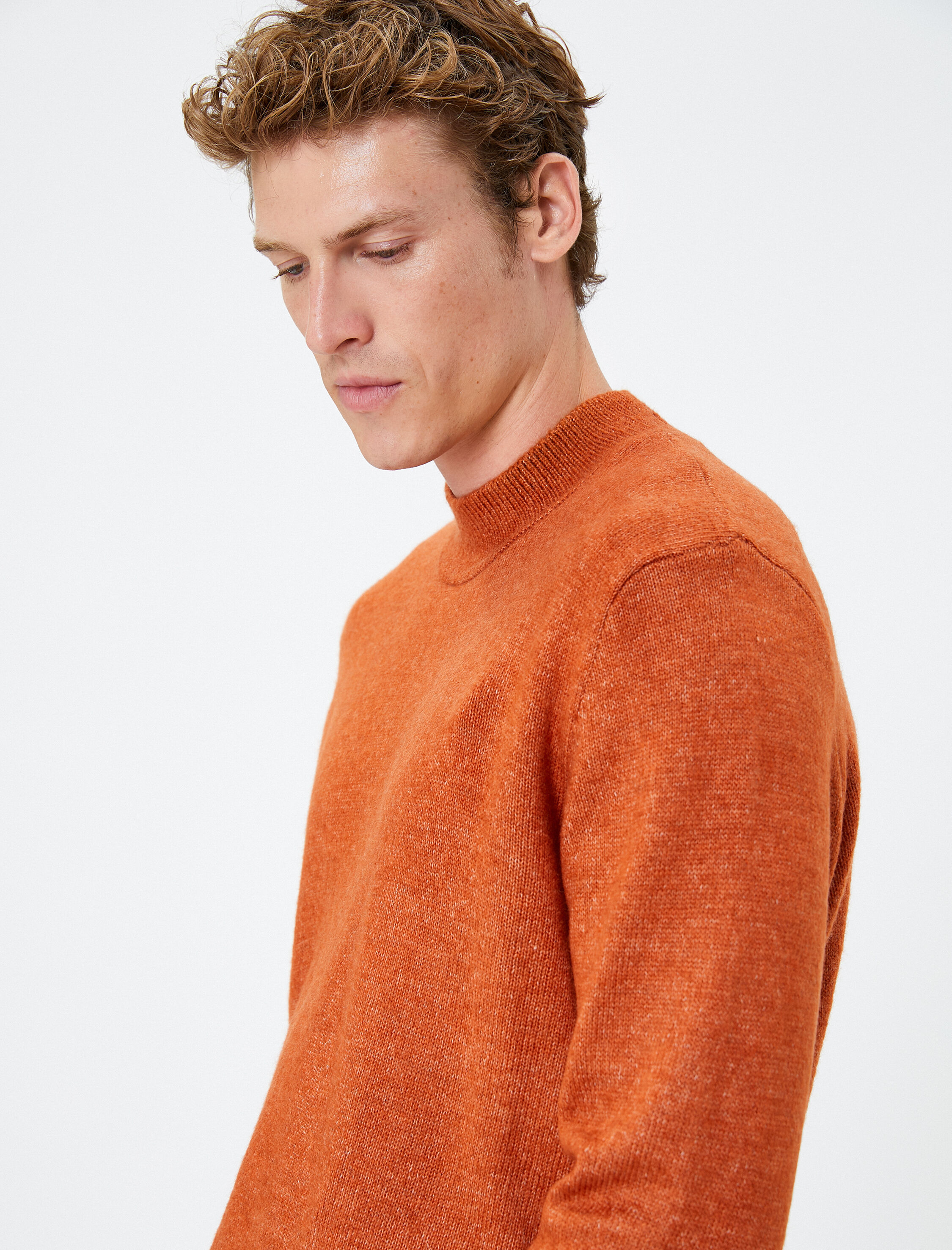   Basic Triko Kazak Yarım Balıkçı Yaka Dar Kesim