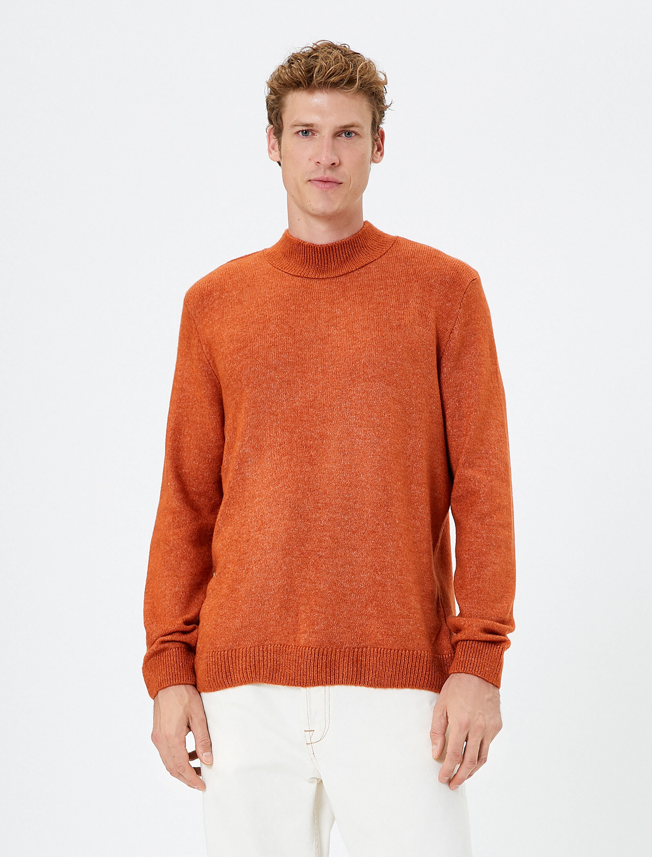   Basic Triko Kazak Yarım Balıkçı Yaka Dar Kesim