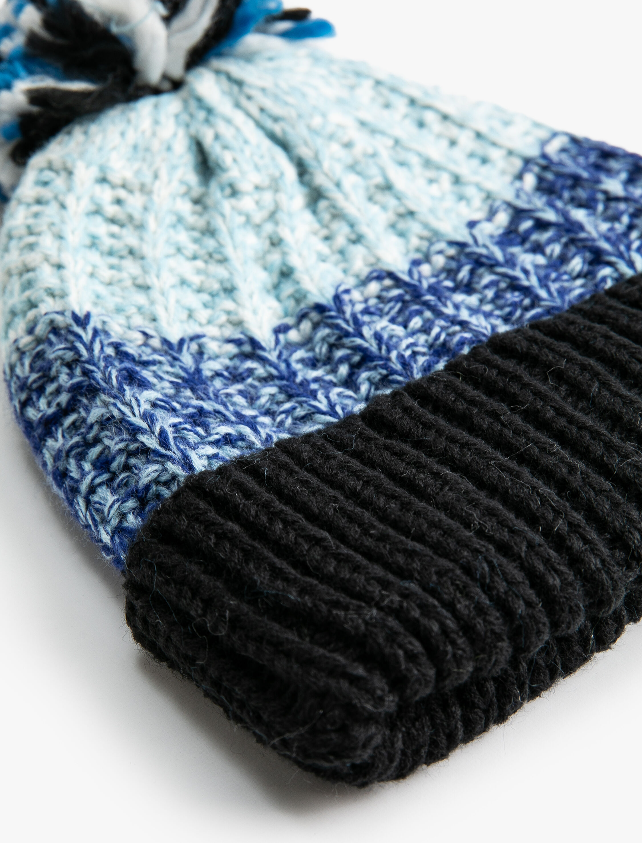  Erkek Çocuk Ponponlu Örgü Bere