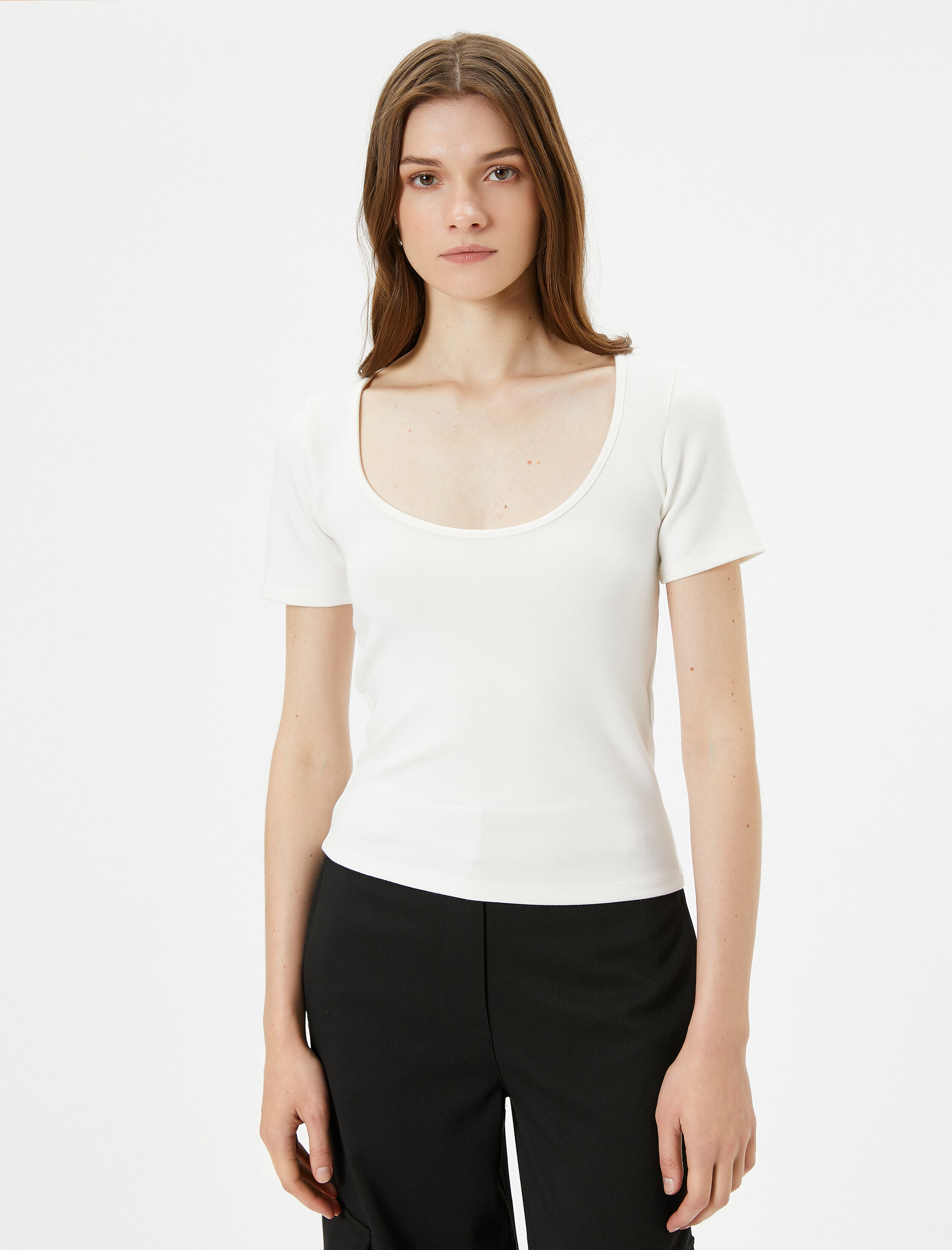   Basic Body U Yaka Kısa Kollu Viskon Karışımlı