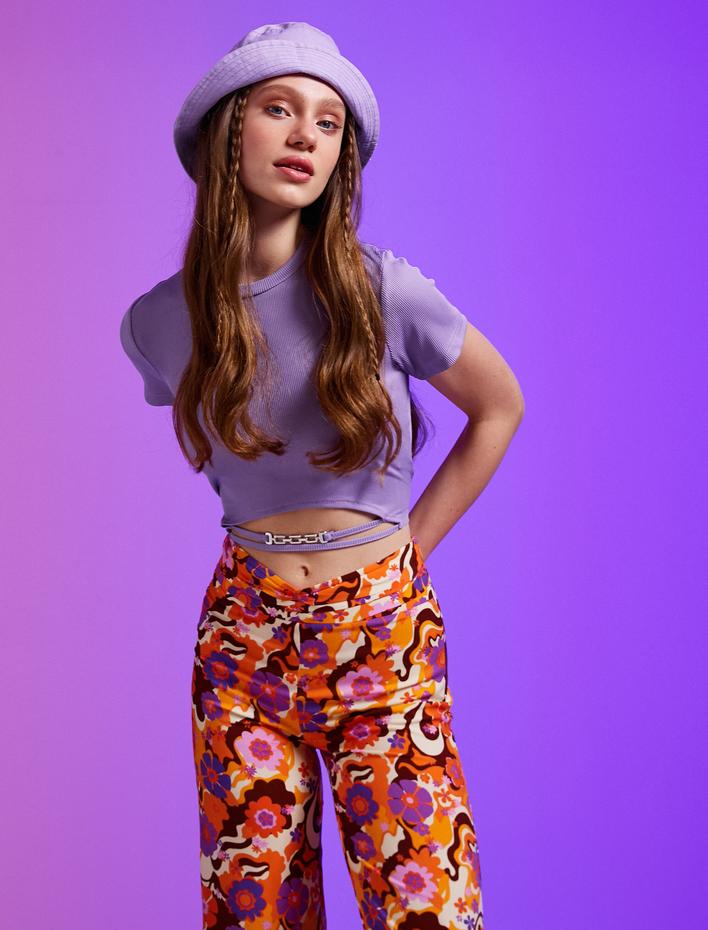  Crop Tişört Zincir Detaylı Bisiklet Yaka