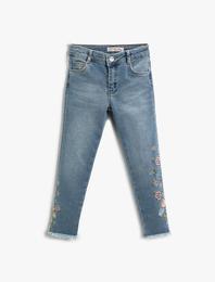 Kot Pantolon Çiçek İşlemeli Dar Paça