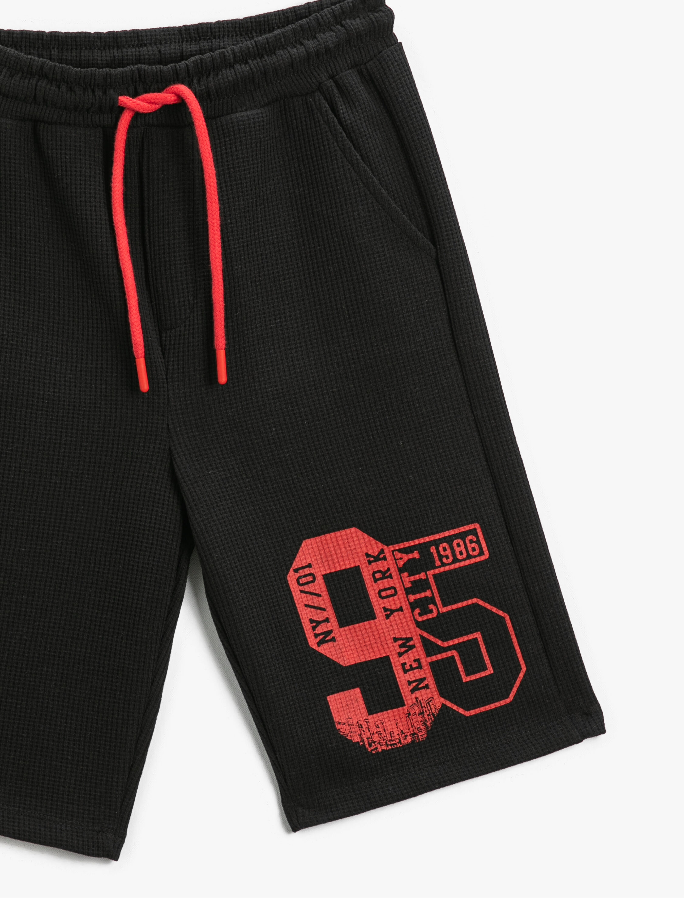  Erkek Çocuk Baskılı Beli Lastikli Şort Diz Üstü Cepli