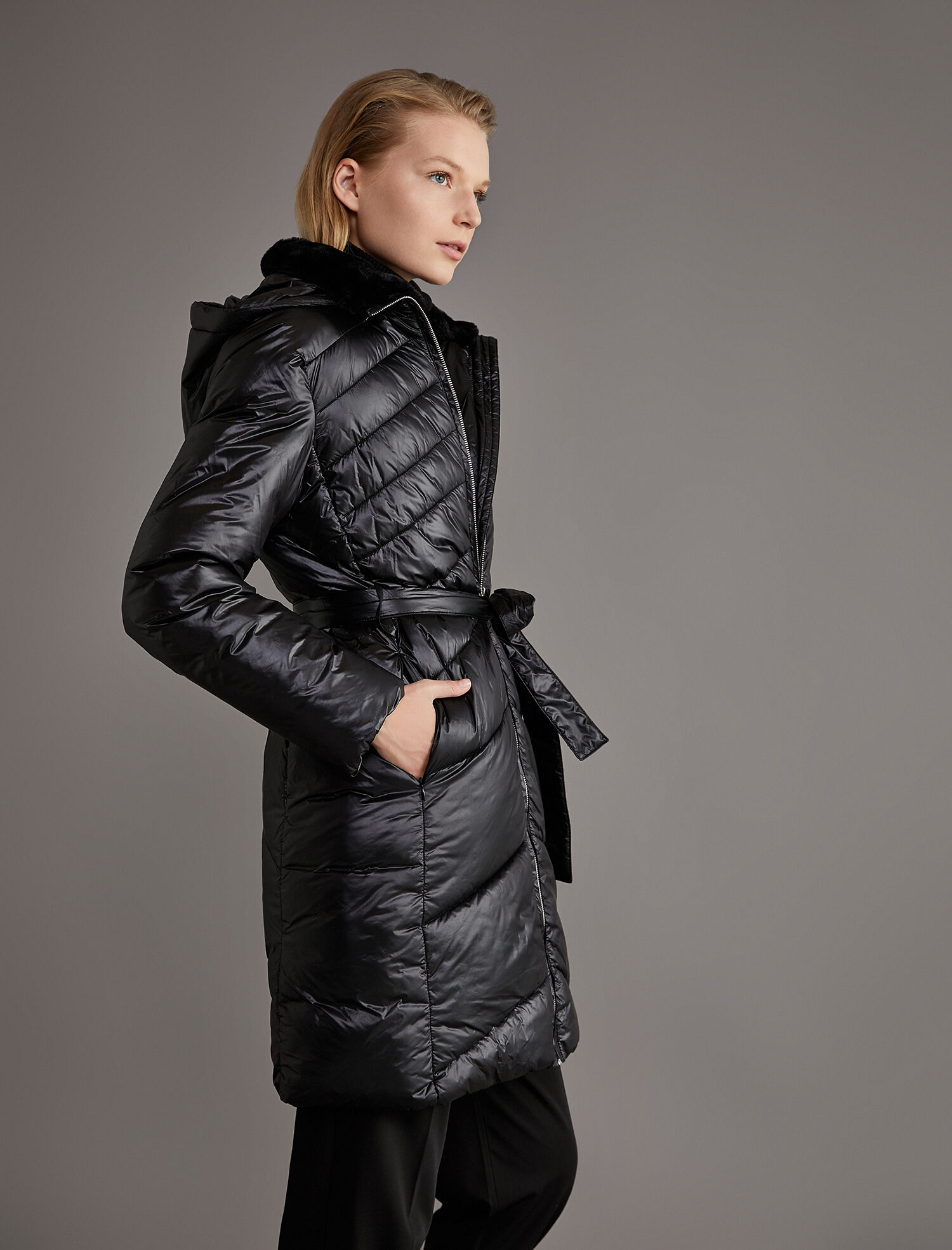   Beli Bağlamalı Uzun Şişme Mont