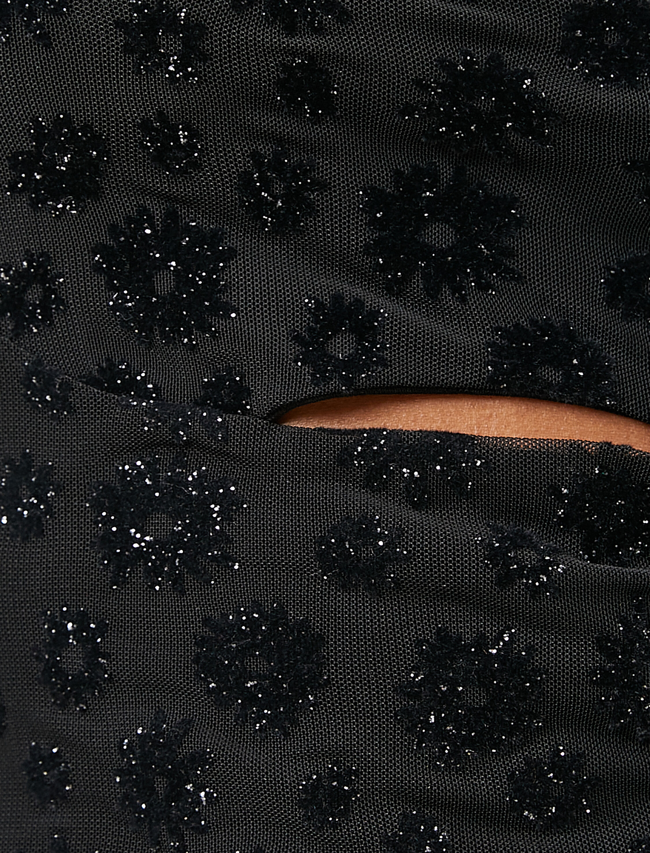   Uzun Kollu Tişört Crop Tül Kare Yaka Simli Pencere Detaylı