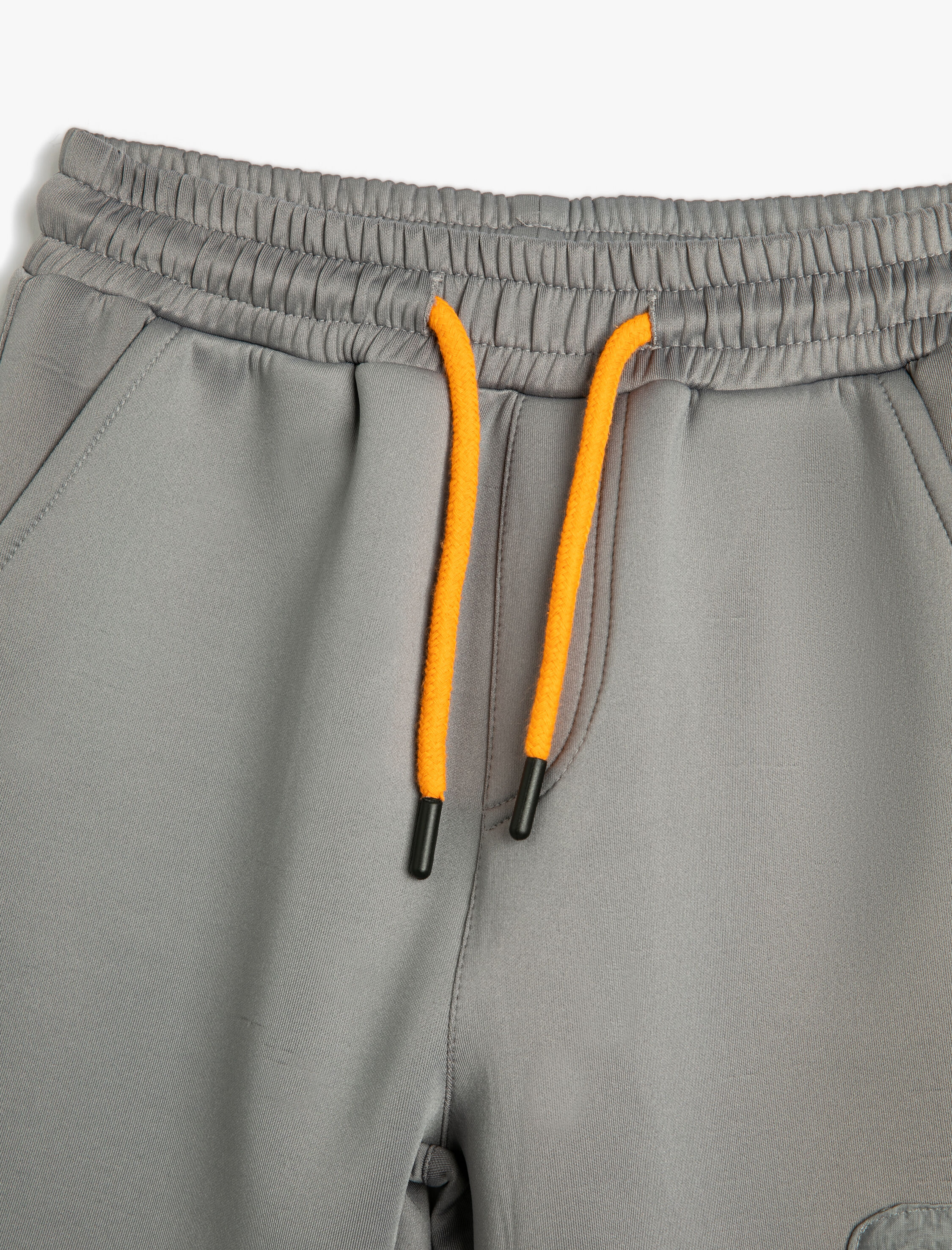  Erkek Çocuk Jogger Eşofman Altı Beli Bağlamalı Cepli Paraşüt Kumaş Detaylı