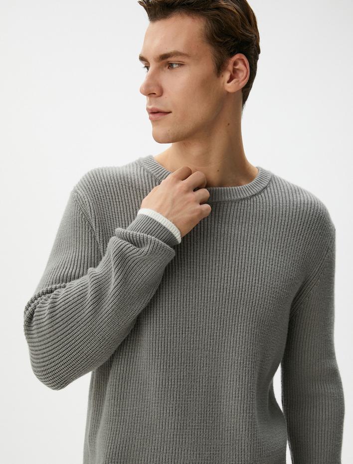  Basic Triko Kazak Kumaş Detaylı Bisiklet Yaka