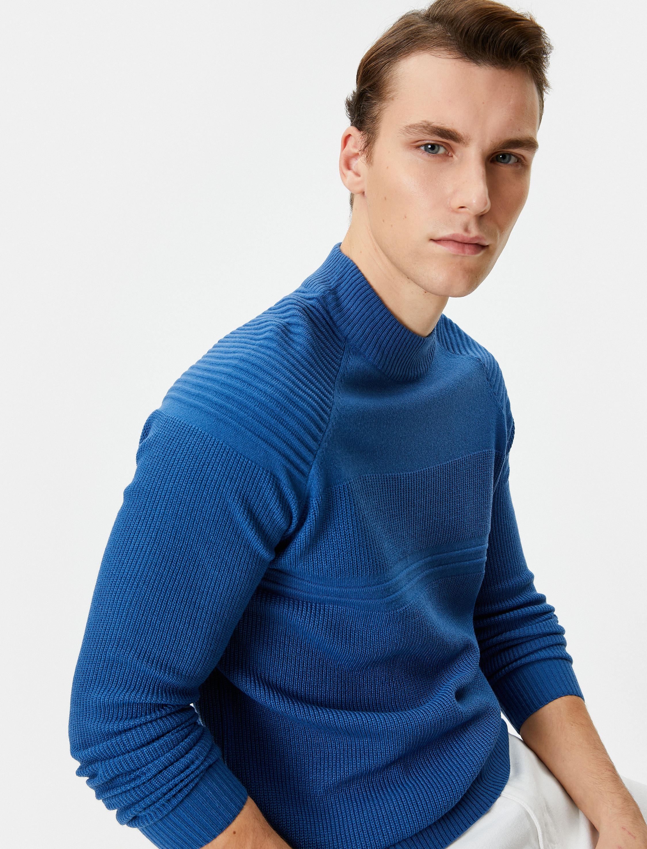 Triko Kazak Slim Fit Dokulu Bisiklet Yaka Uzun Kollu