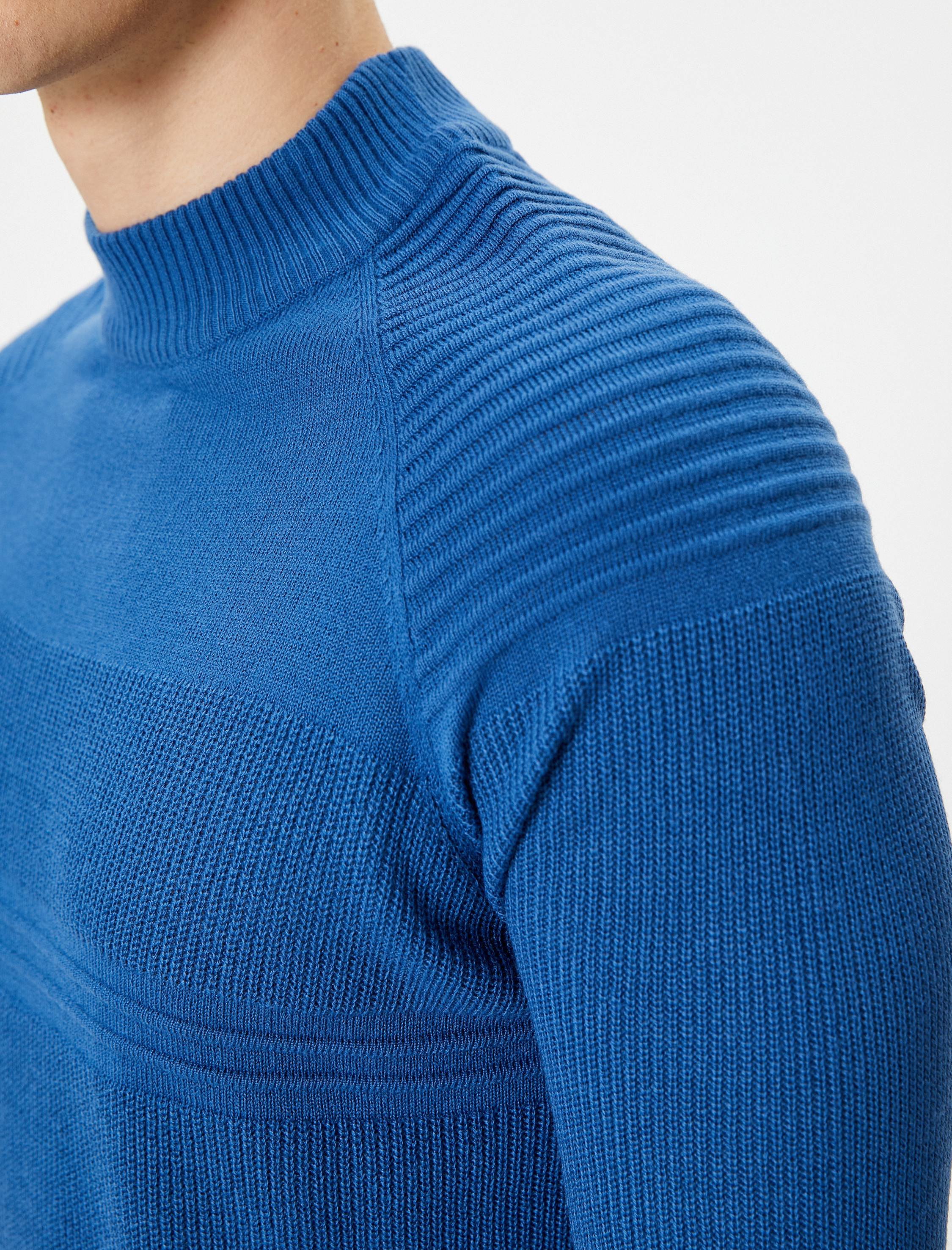 Triko Kazak Slim Fit Dokulu Bisiklet Yaka Uzun Kollu