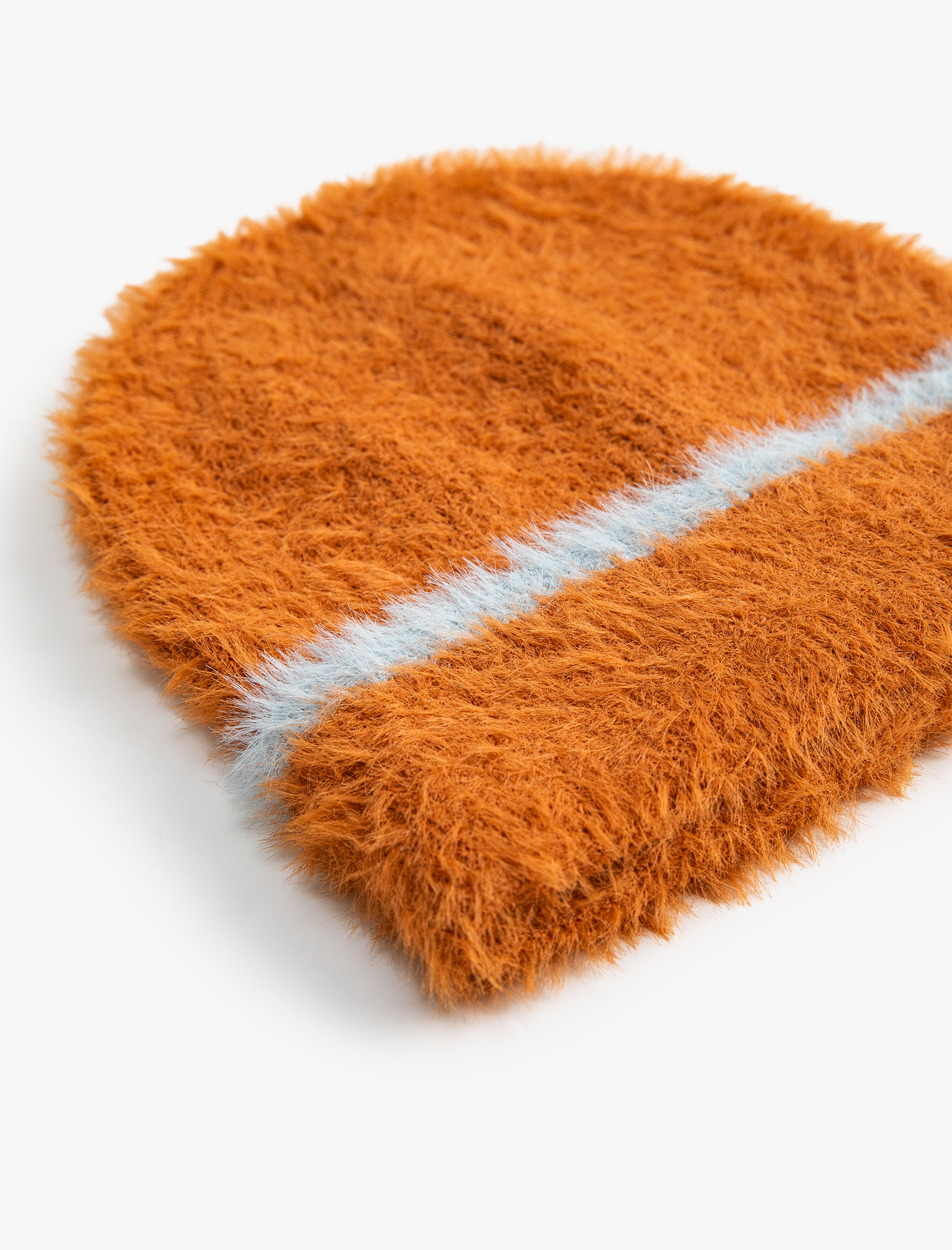  Kadın Peluş Bere Çizgi Detaylı