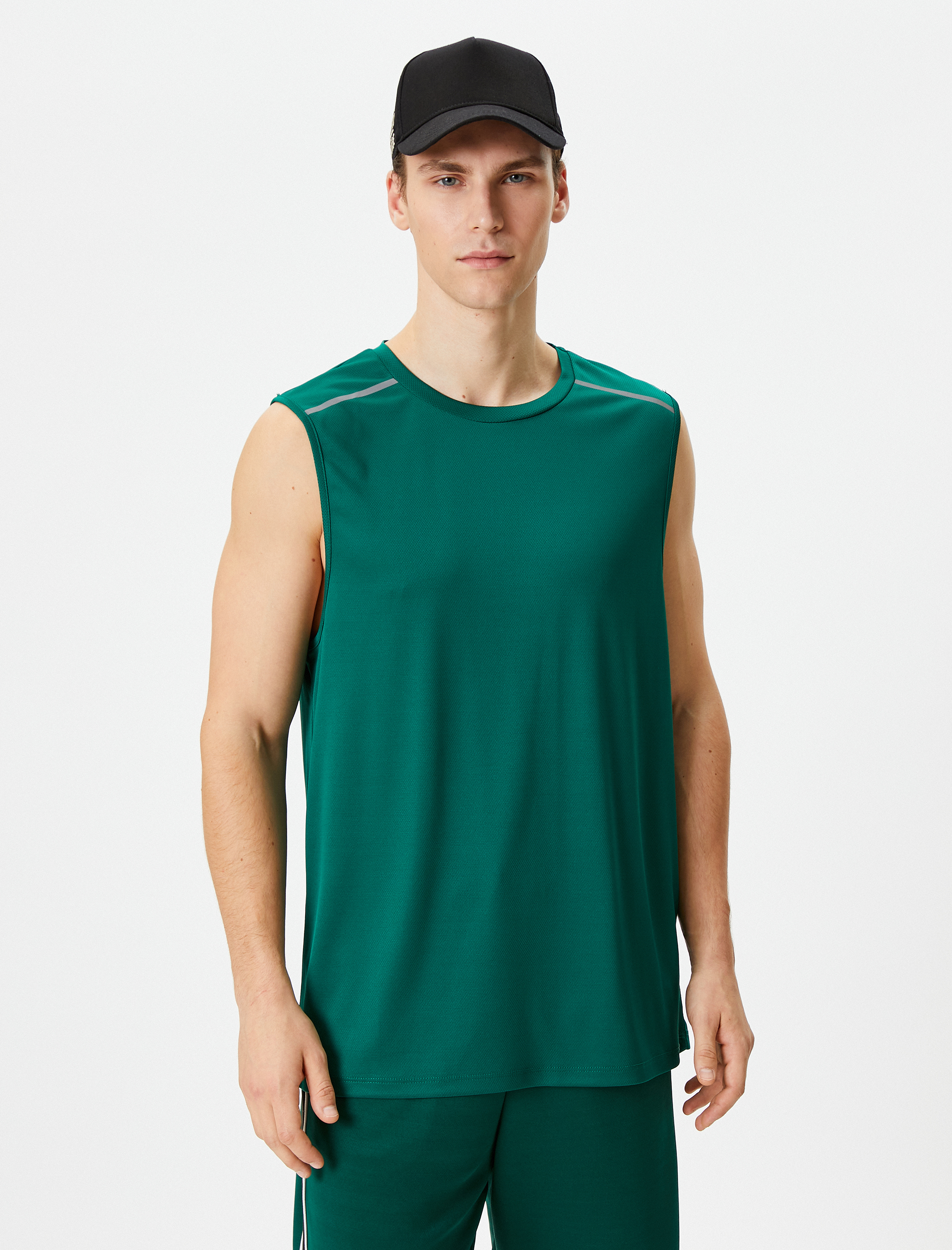   Sporcu Atleti Bisiklet Yaka Şerit Detaylı Kolsuz