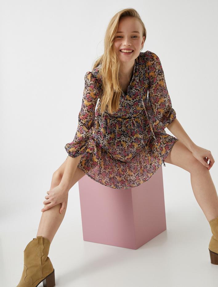  Çiçekli Şifon Elbise