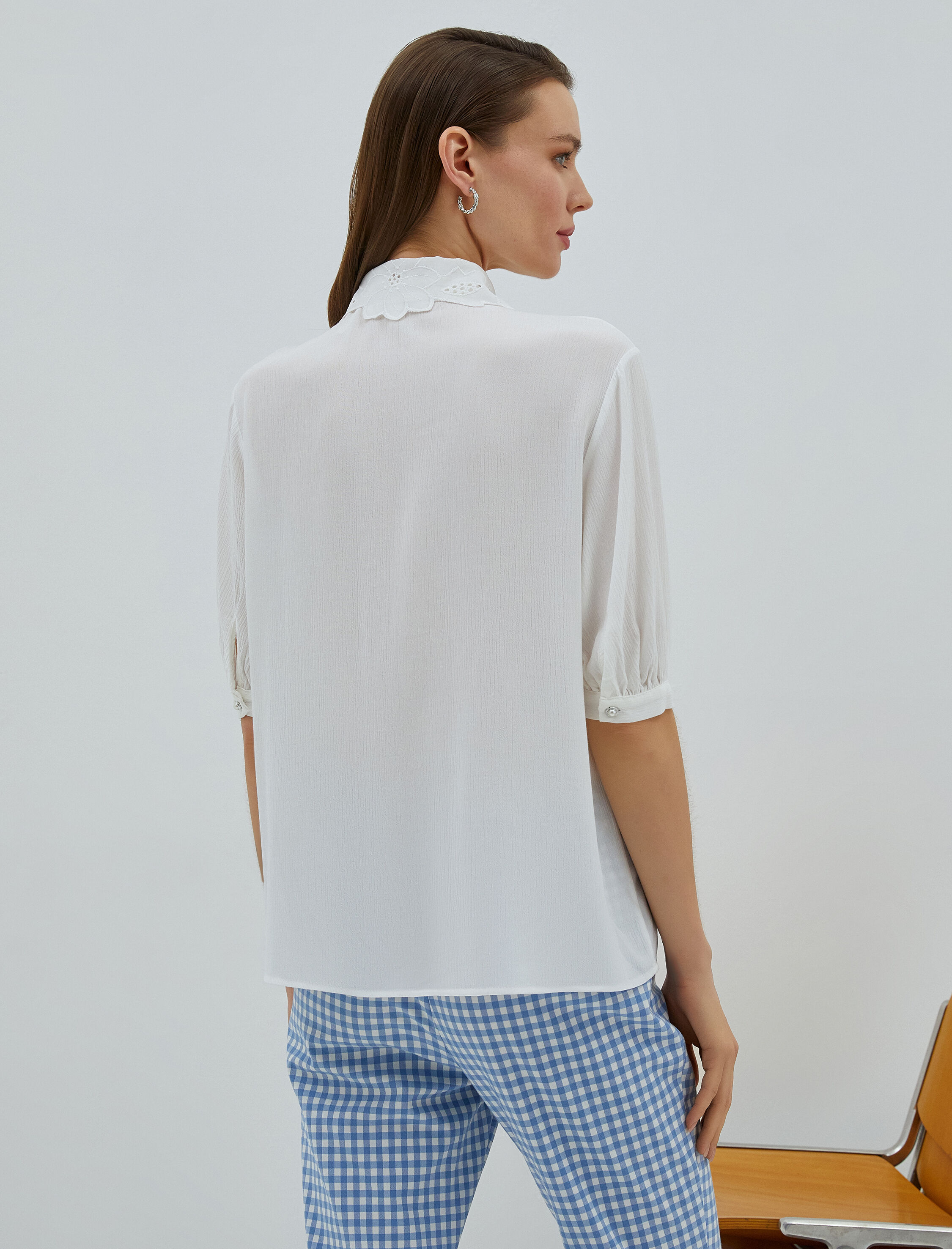 Dantel Yaka Gömlek Yarım Balon Kollu