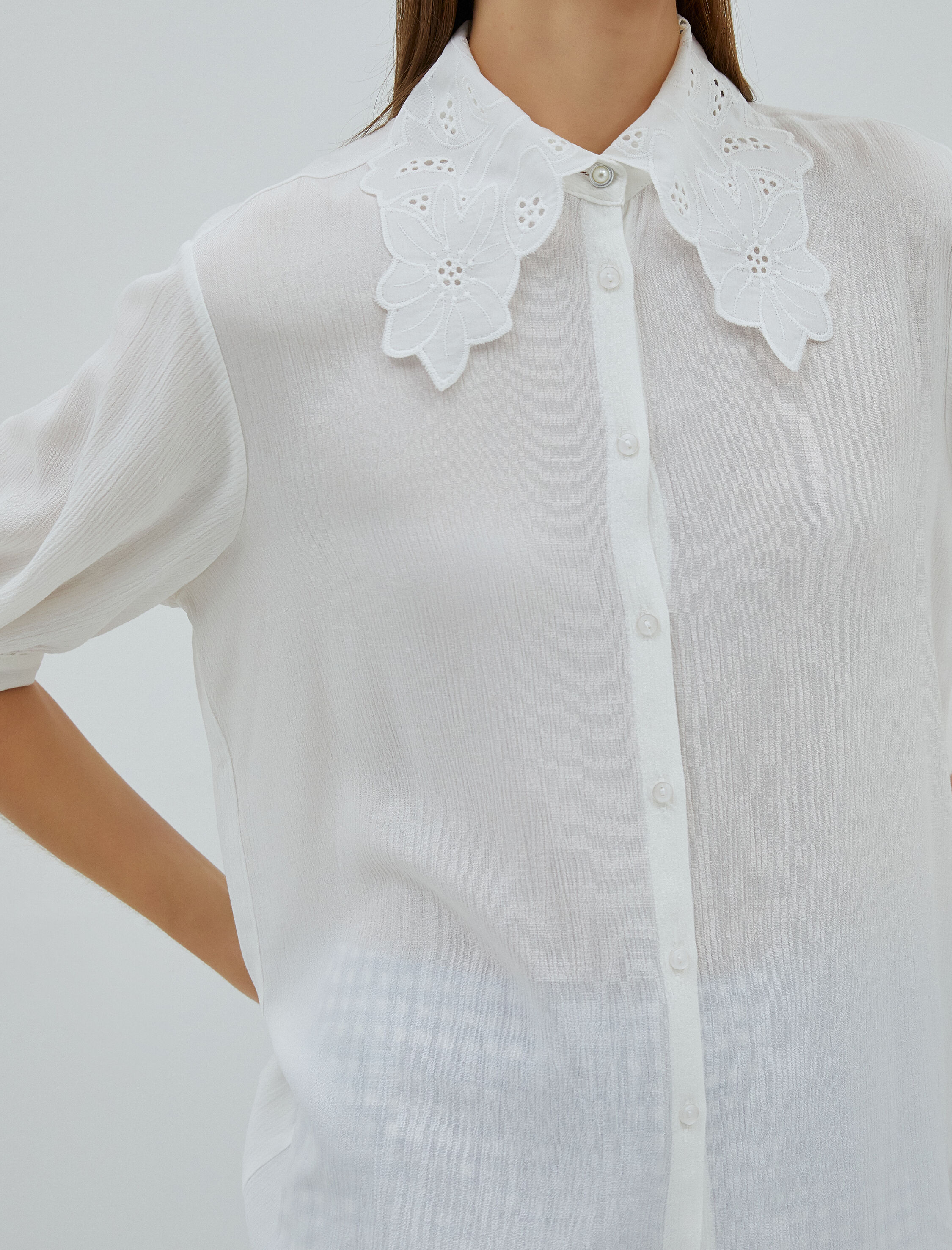 Dantel Yaka Gömlek Yarım Balon Kollu